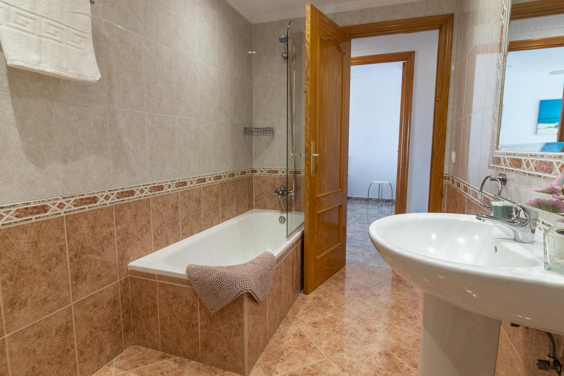 Marbella Vacations - Apartamento en Marbella centro vistas al mar - Property Image 14