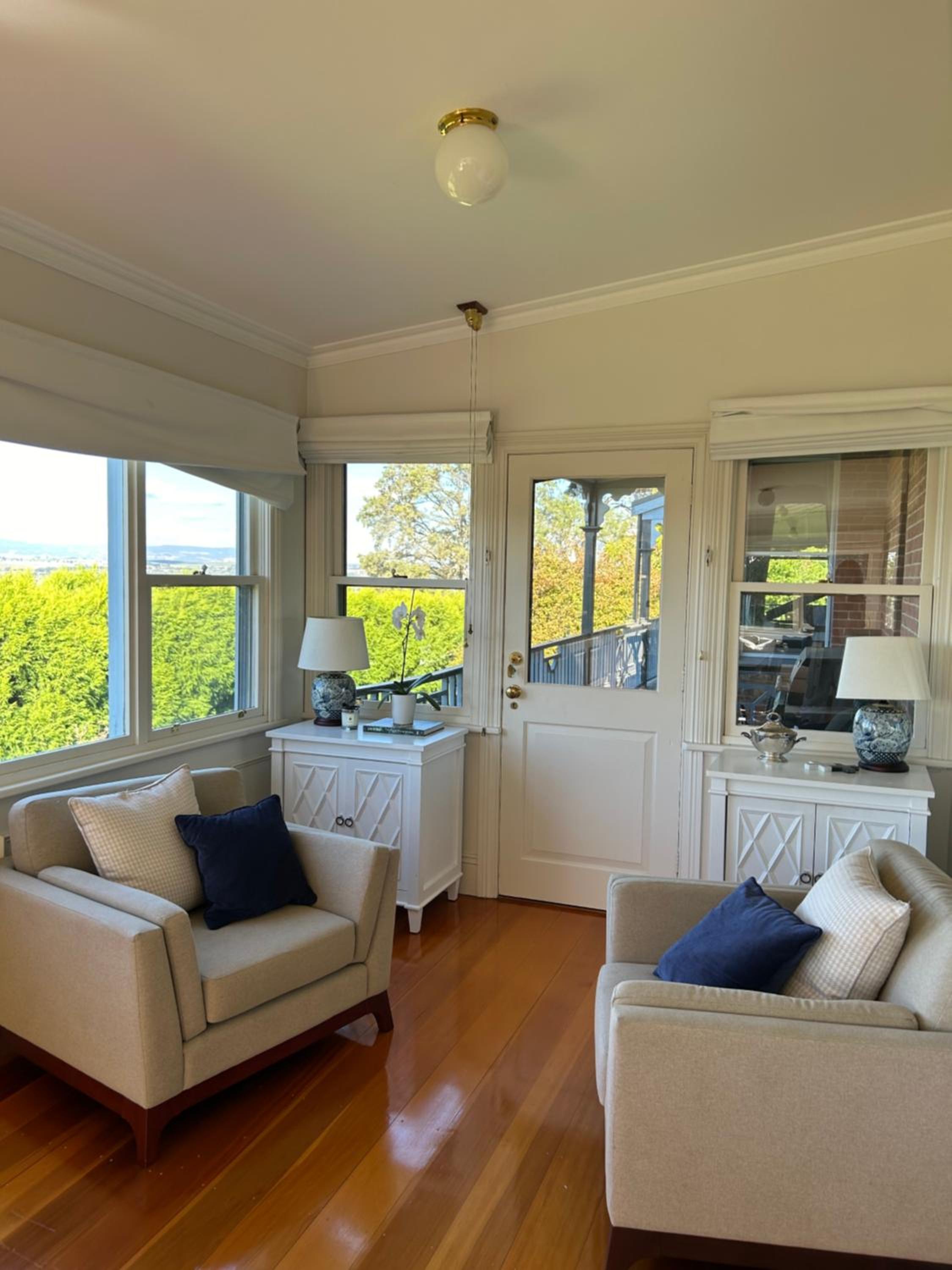 Luxurious CBD Manor House with Spectacular Views