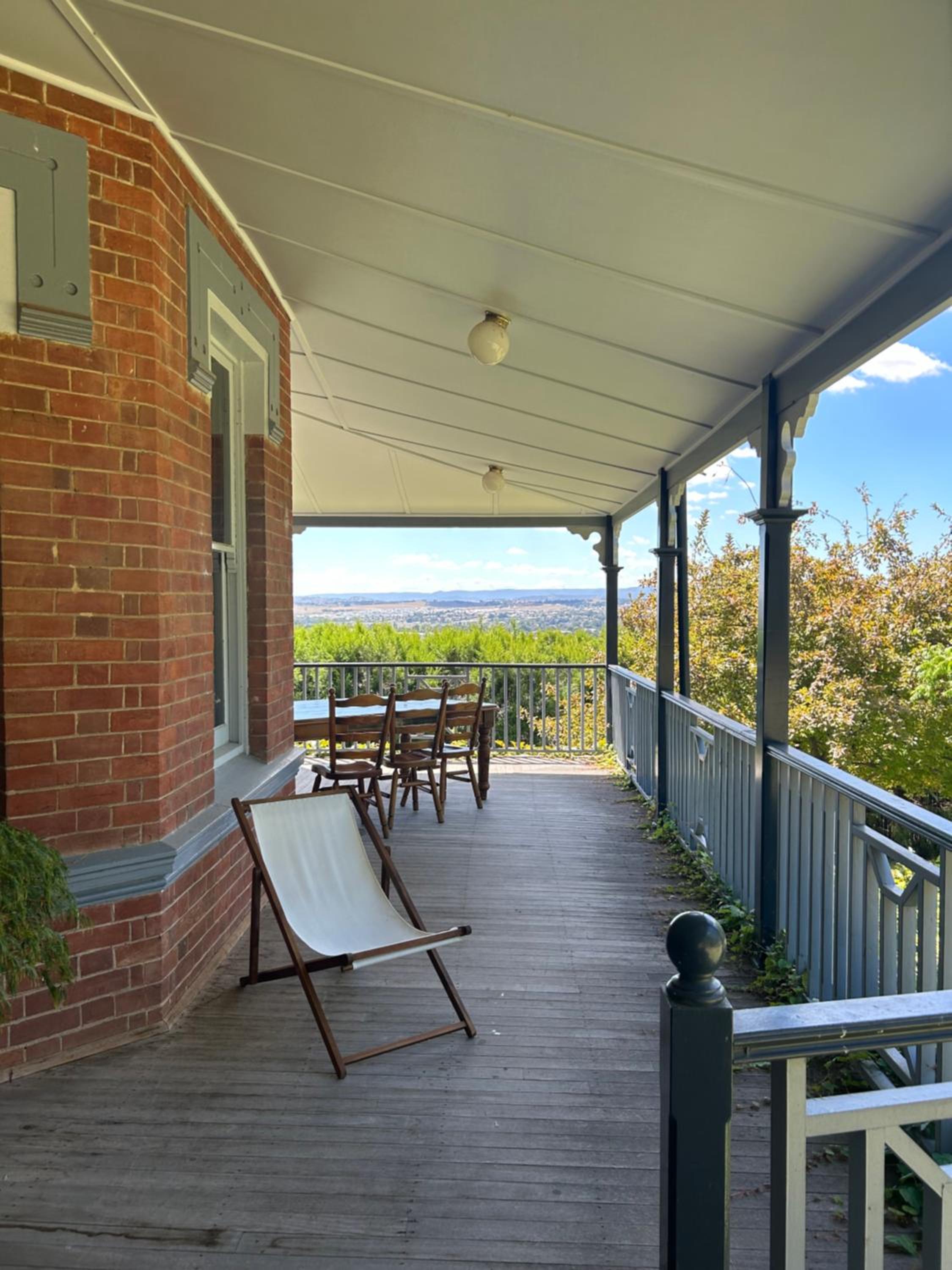 Luxurious CBD Manor House with Spectacular Views