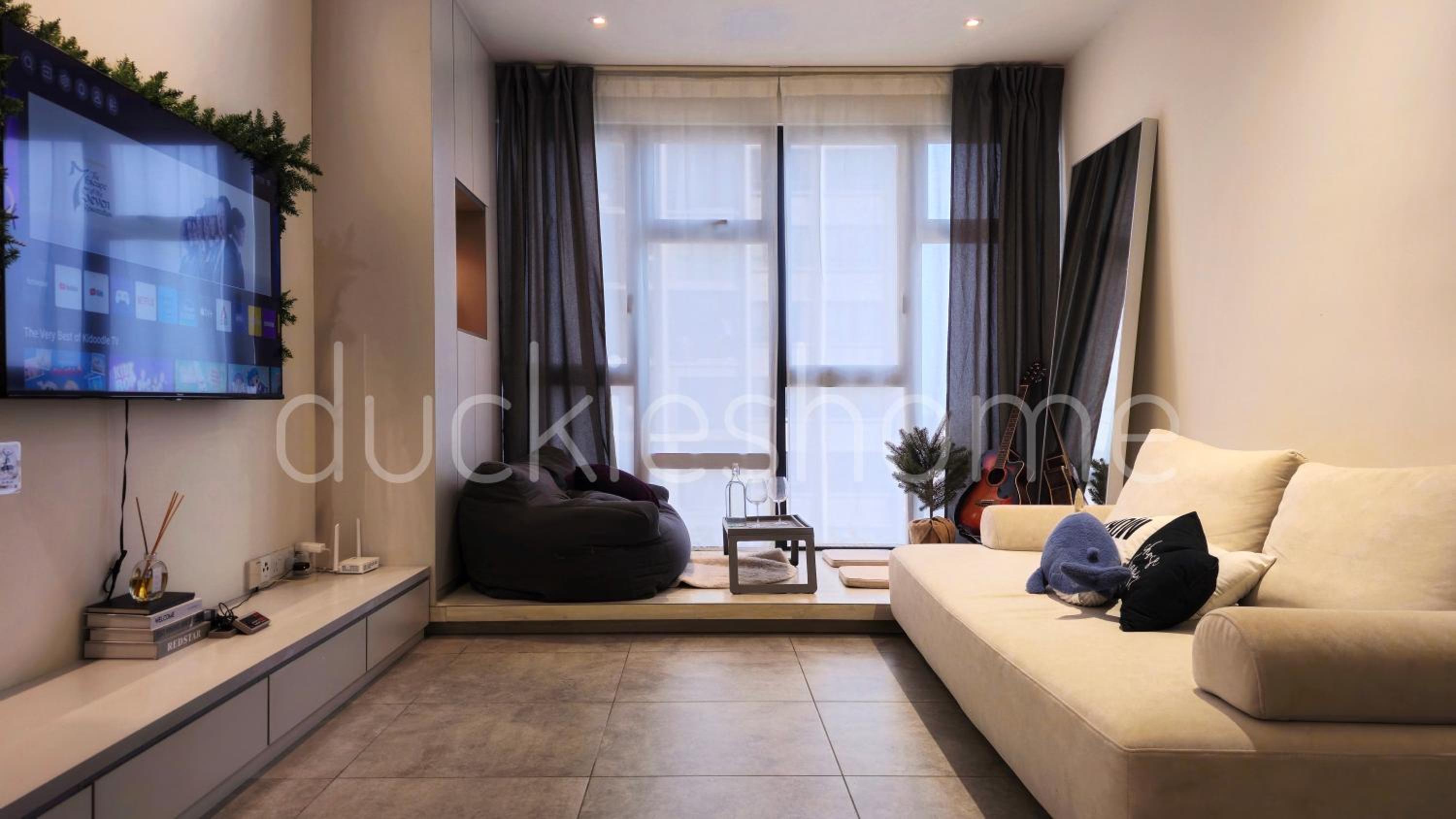 Millerz Square Family Rooms, by TwoFive