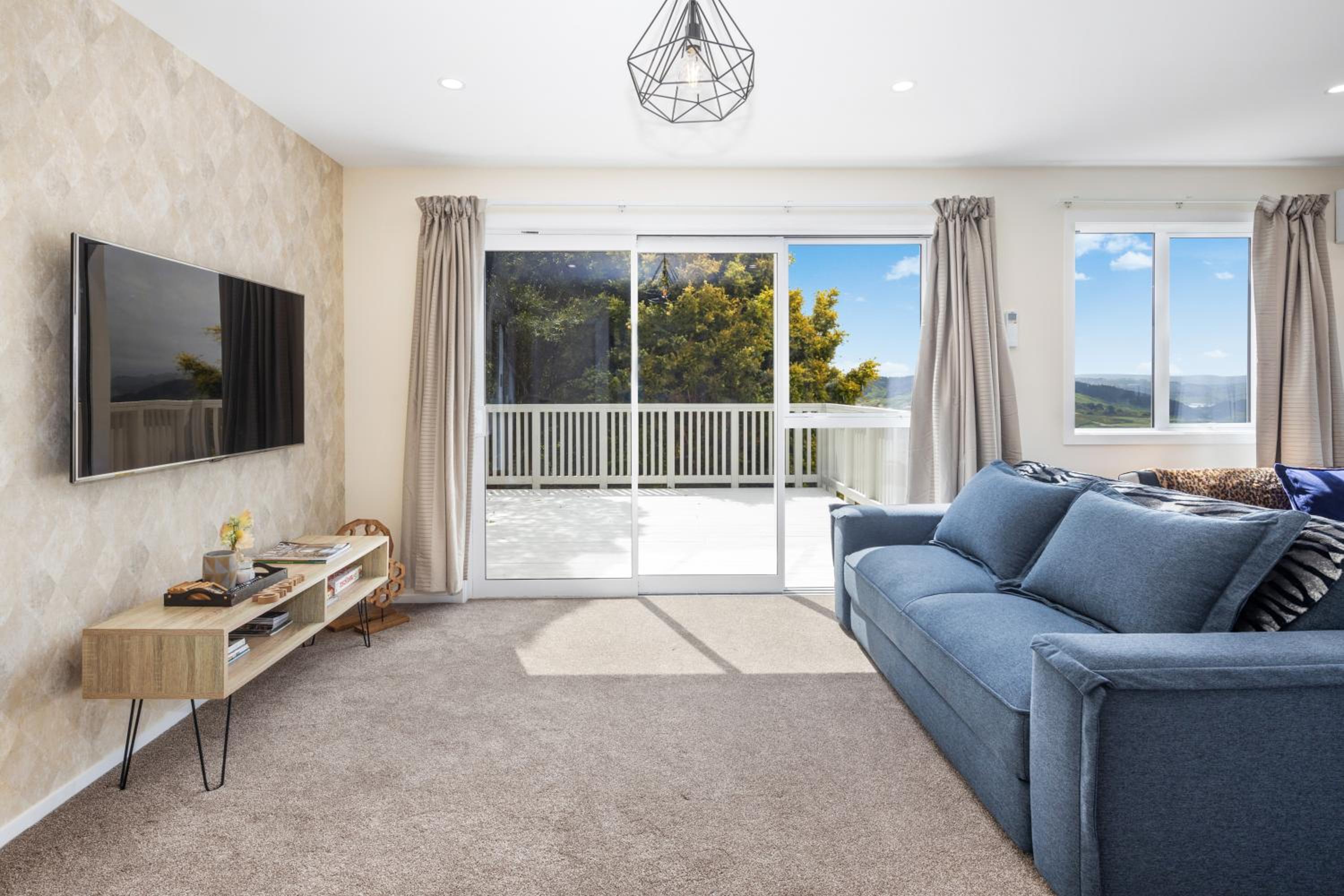 Stunning view, privacy, close to ferry & brand-new view 5