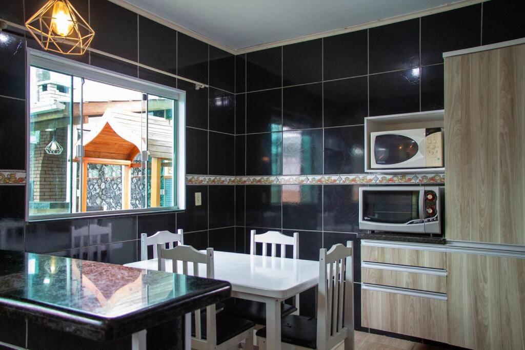 Casa Com Piscina no sul da ilha para 14 pessoas