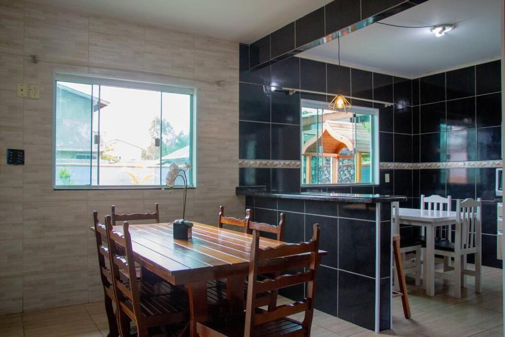 Casa Com Piscina no sul da ilha para 14 pessoas