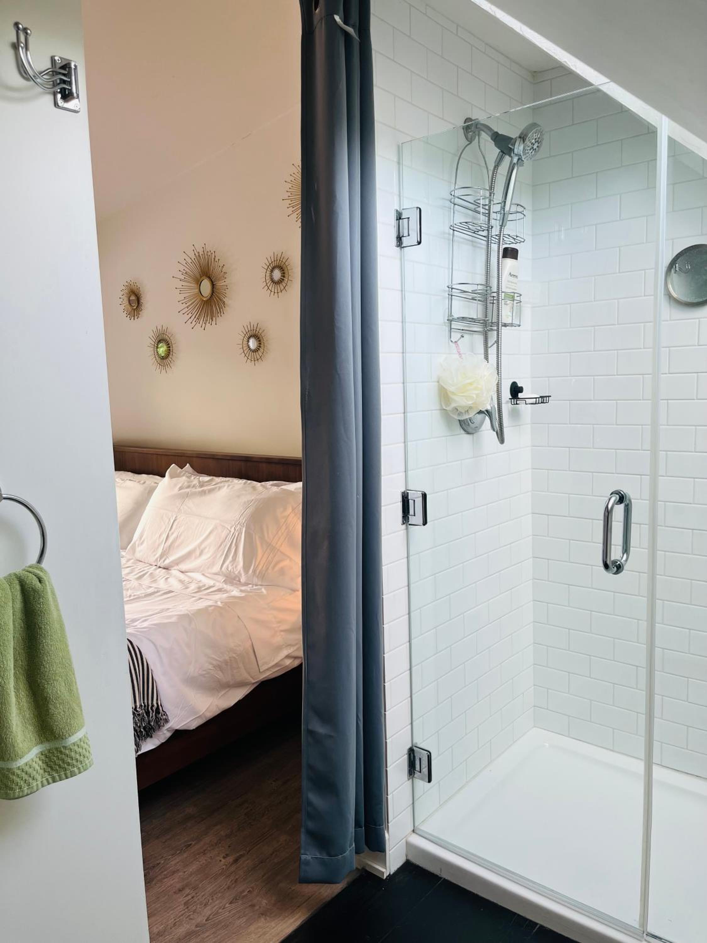 Kelowna Vacations - Hikari-Okanagan Sunshine BB - Property Image 3