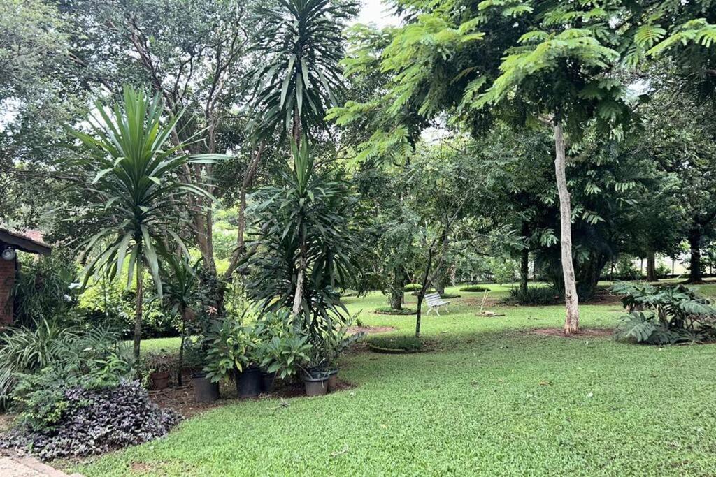 Chacara aconchegante e familiar Em Condomínio