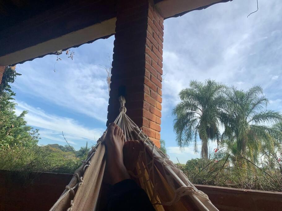 Chacara aconchegante e familiar Em Condomínio