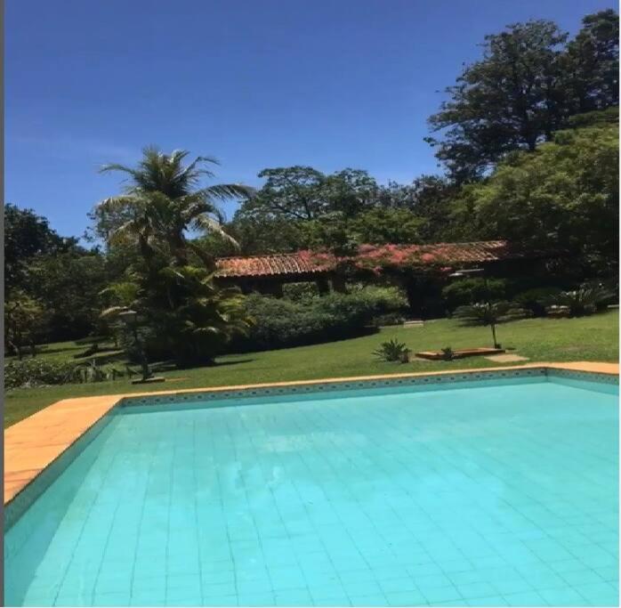 Chacara aconchegante e familiar Em Condomínio