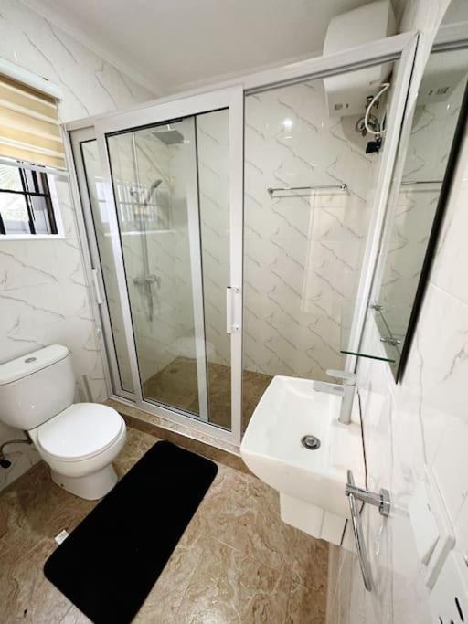 Beautiful 1BR apt in a gated estate view 3