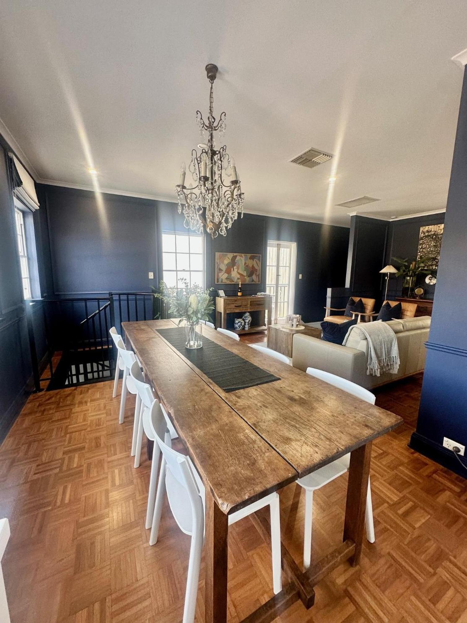 Walk to Adelaide Oval, 4-Bedroom Home with Parking