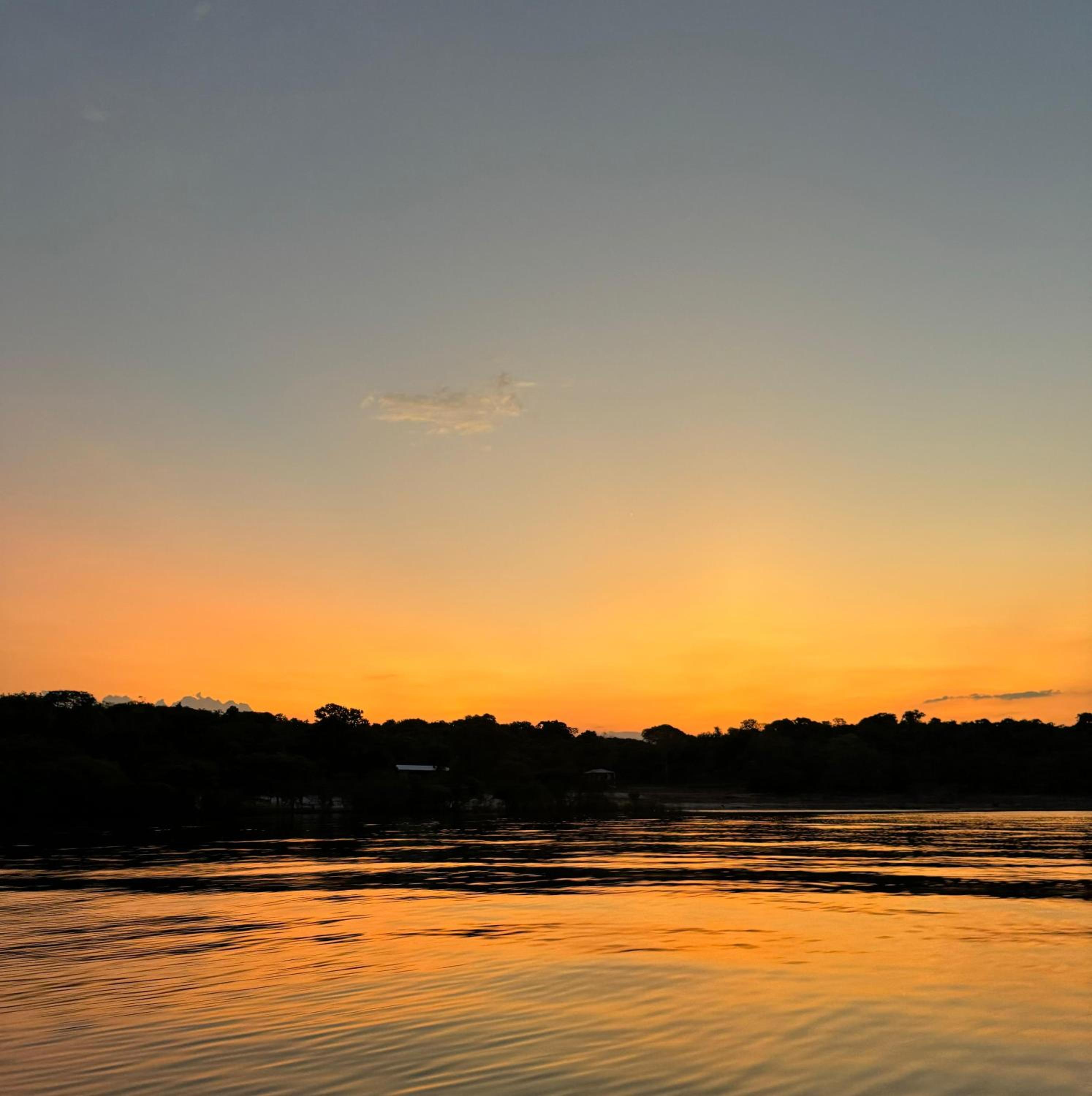 LUZ AMAZÔNIA LODGE
