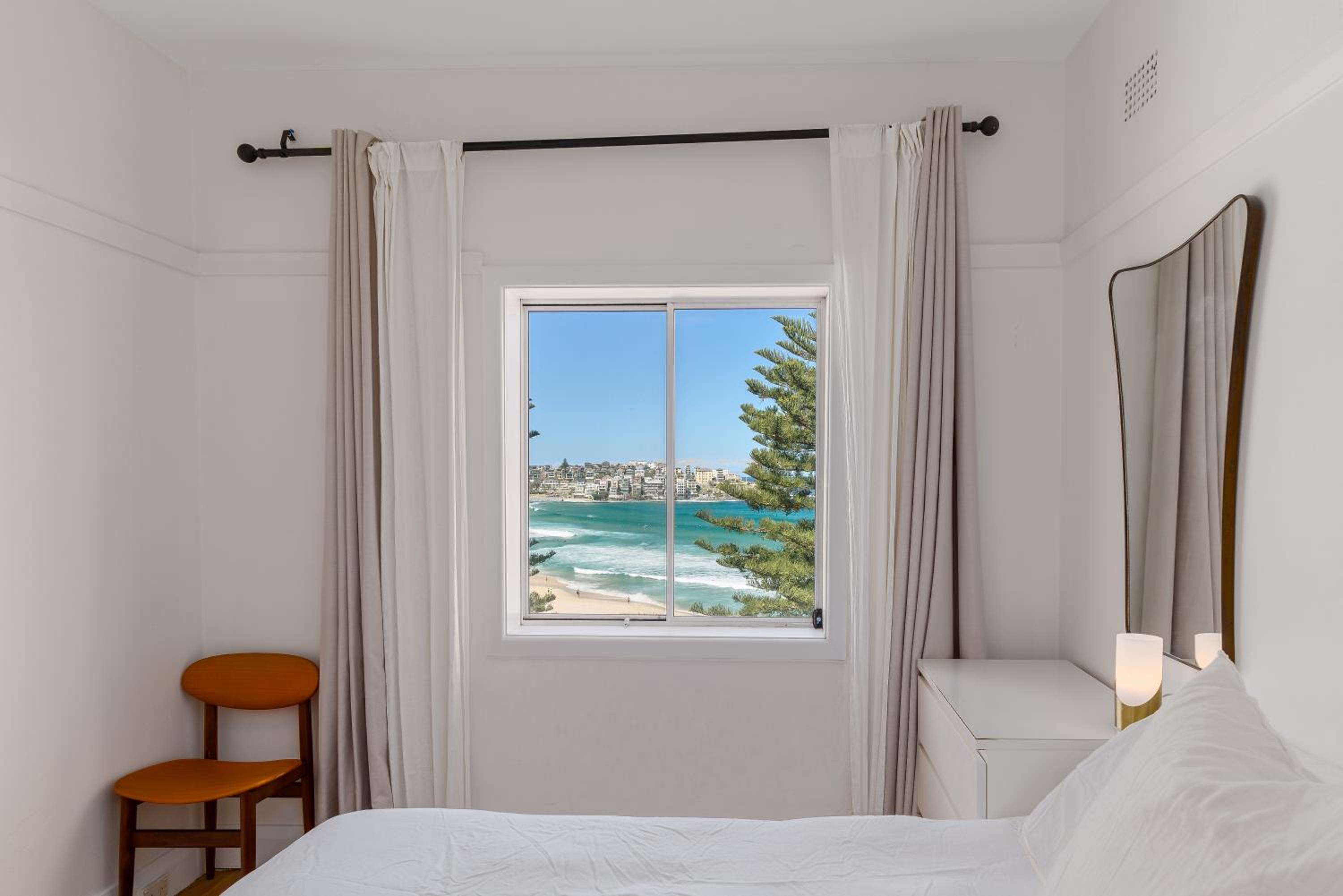 Bondi Beach Ocean View Escape