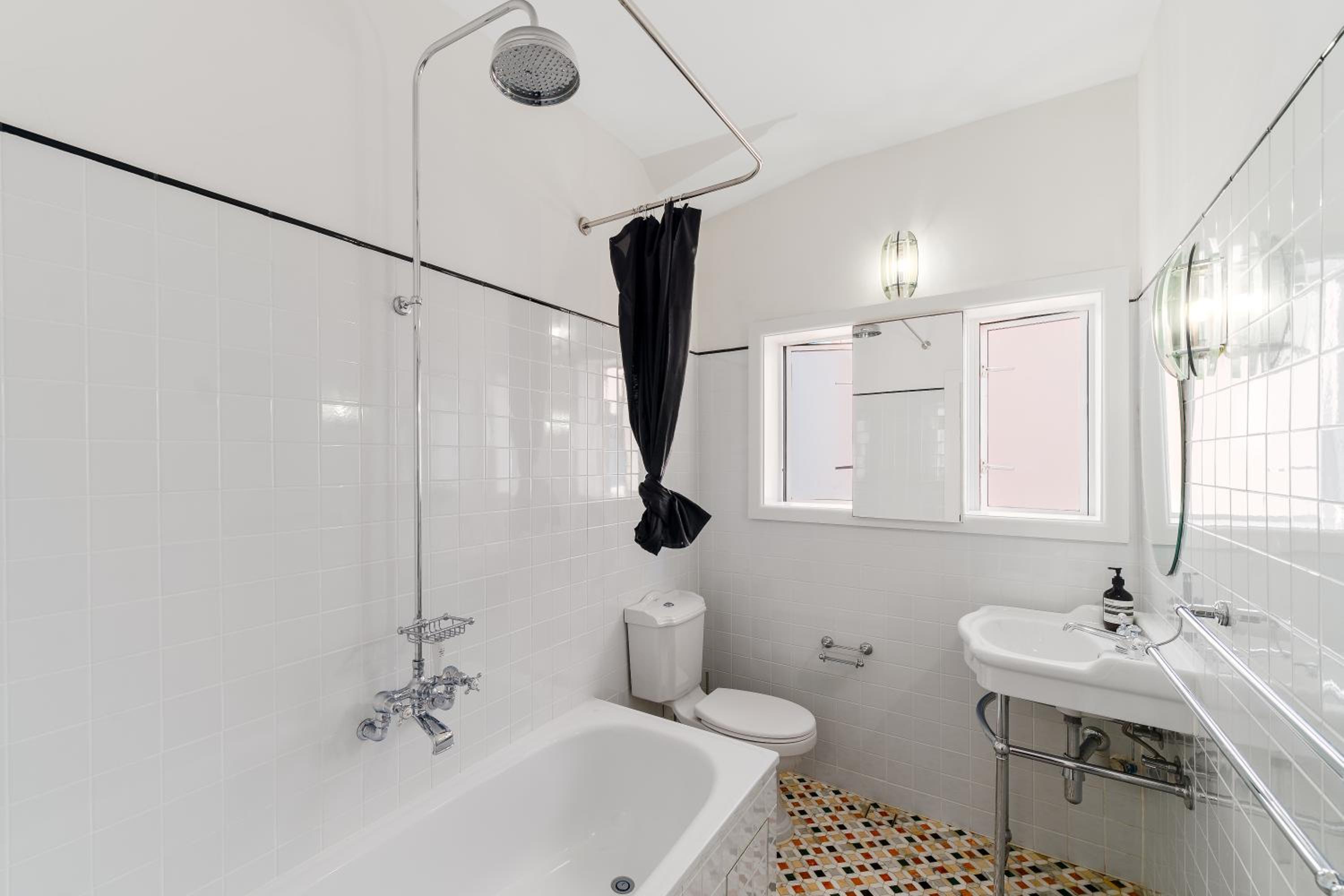 Bondi Beach Ocean View Escape