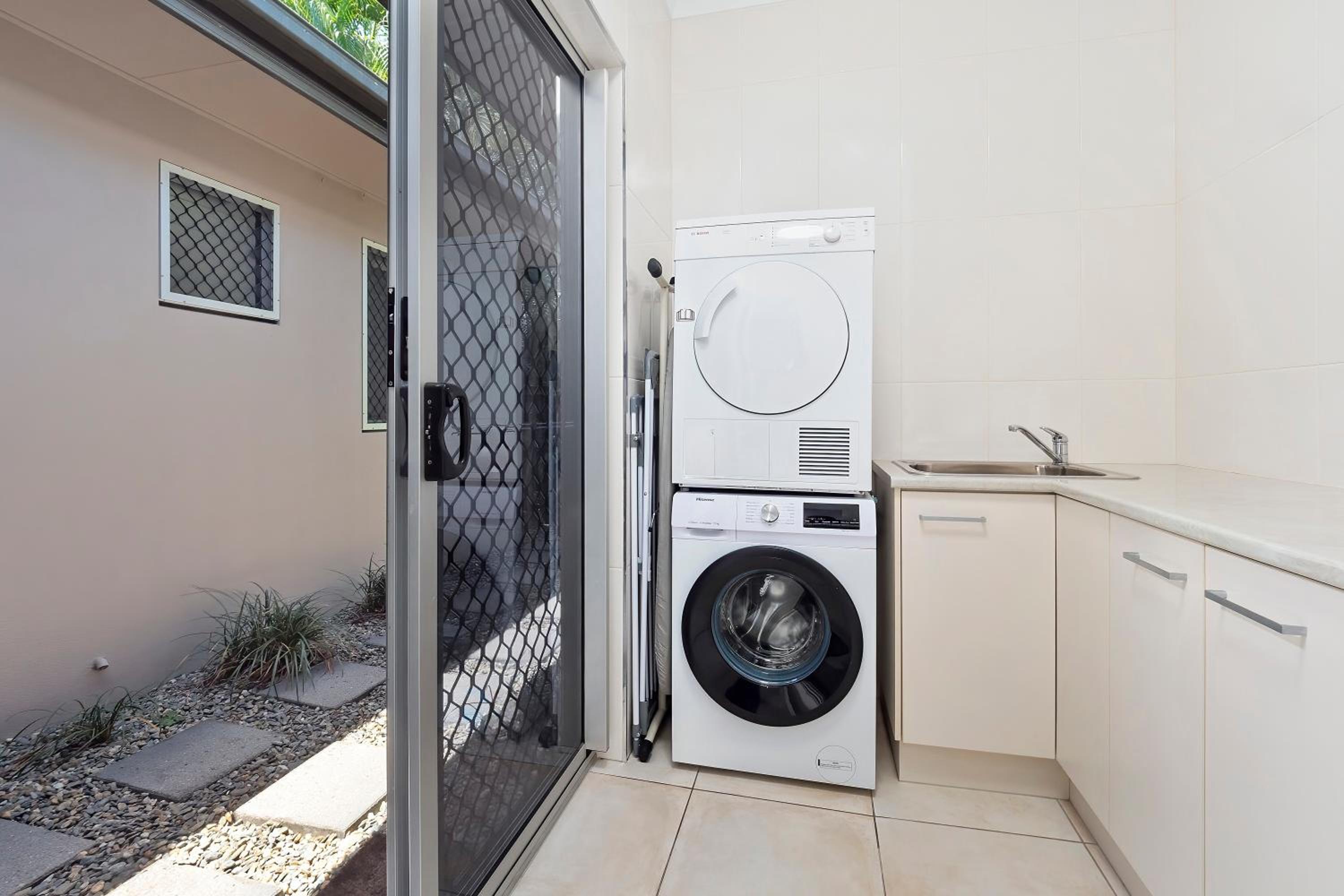 Aurelia 3 Bedroom Holiday Home Palm Cove