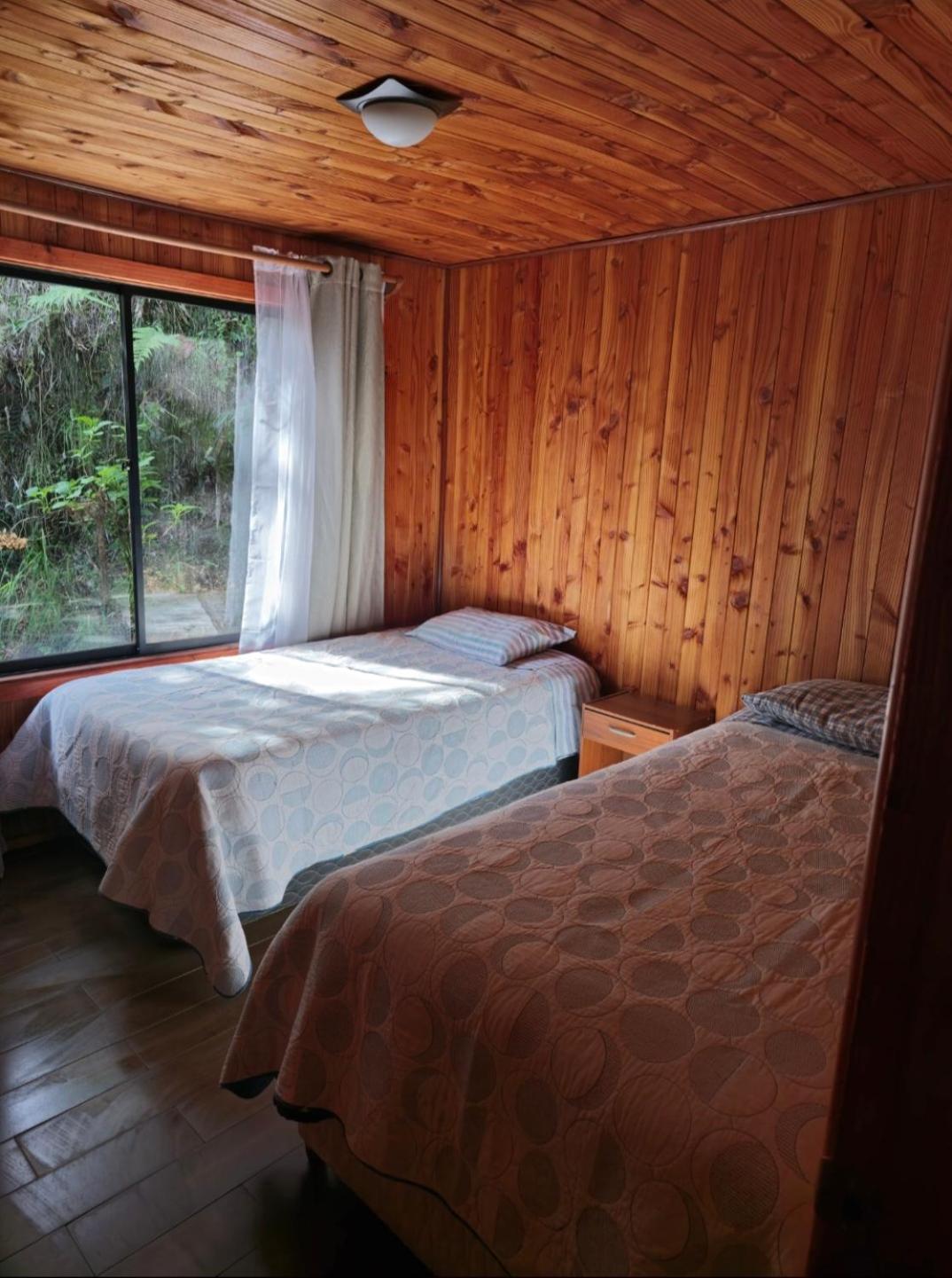 Cabaña 8 a 9 personas ideal 2 matrimonios y niños