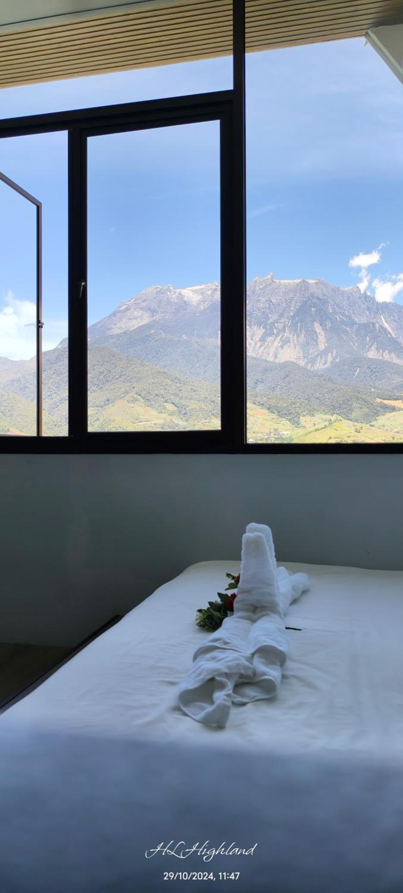 Highland Homestay Kundasang view 3