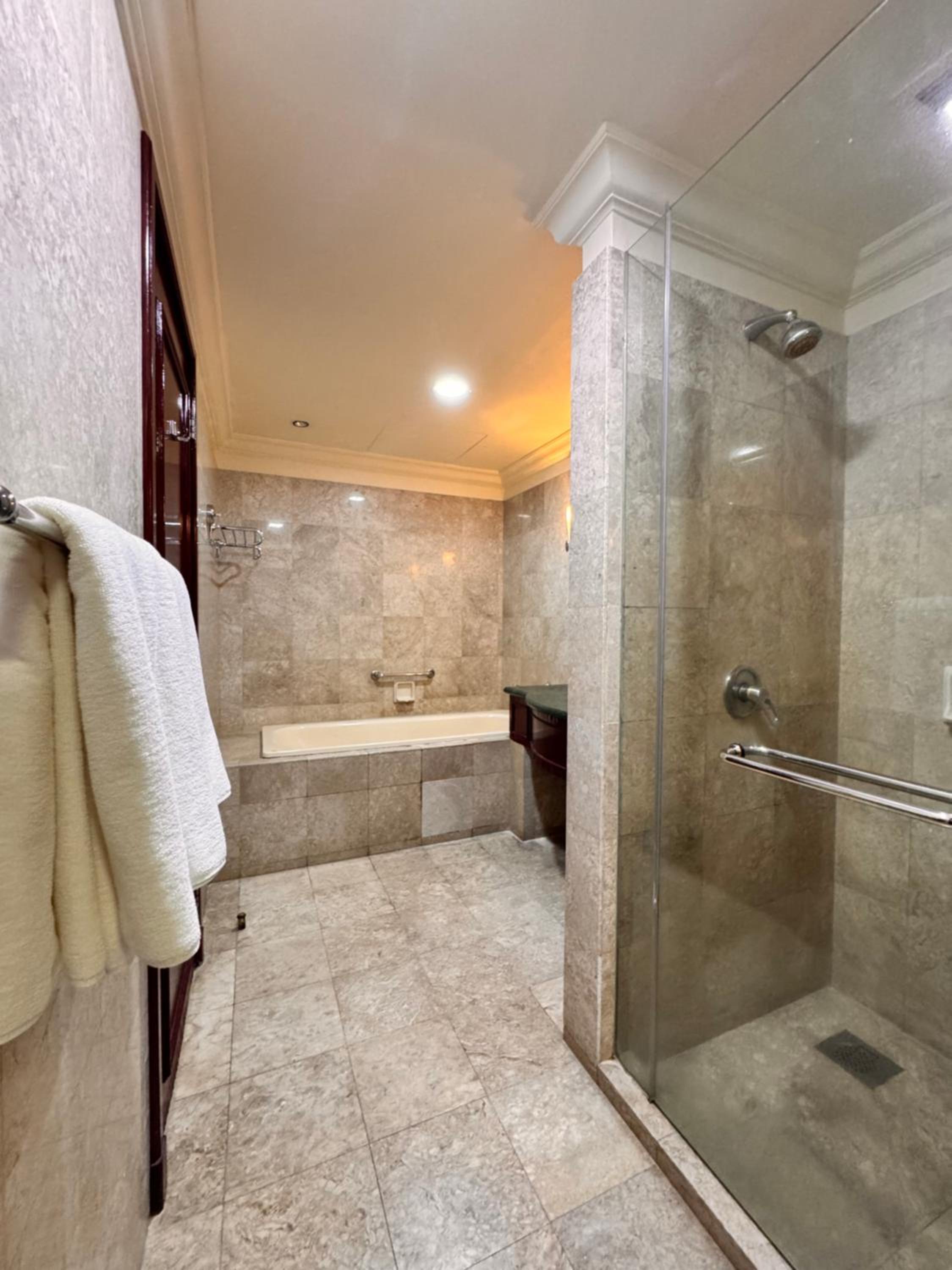 Regal Service Suite at Times Square, Kuala Lumpur