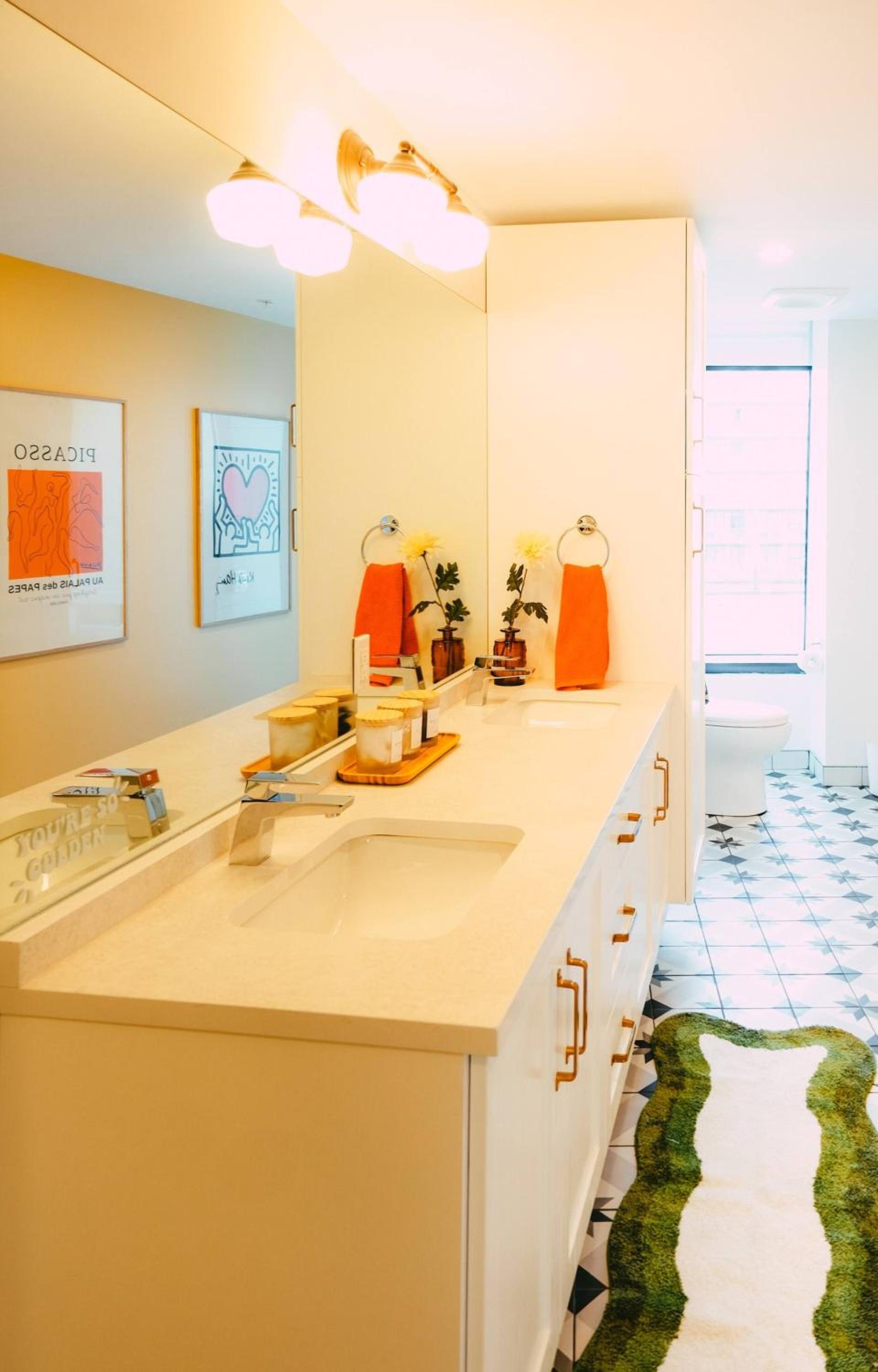 NEW Pause Penthouse Lofts -Downtown- Free Parking