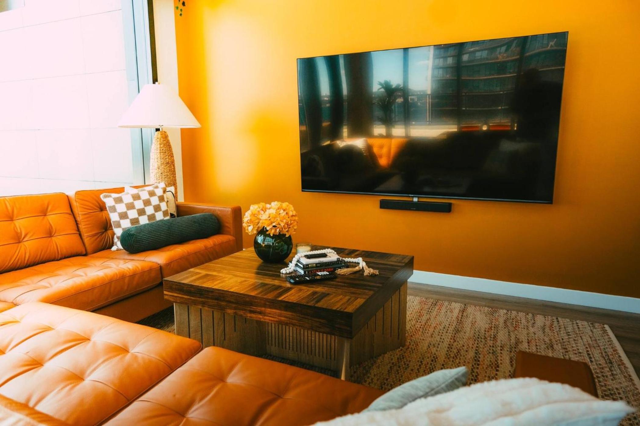 NEW Pause Penthouse Lofts -Downtown- Free Parking
