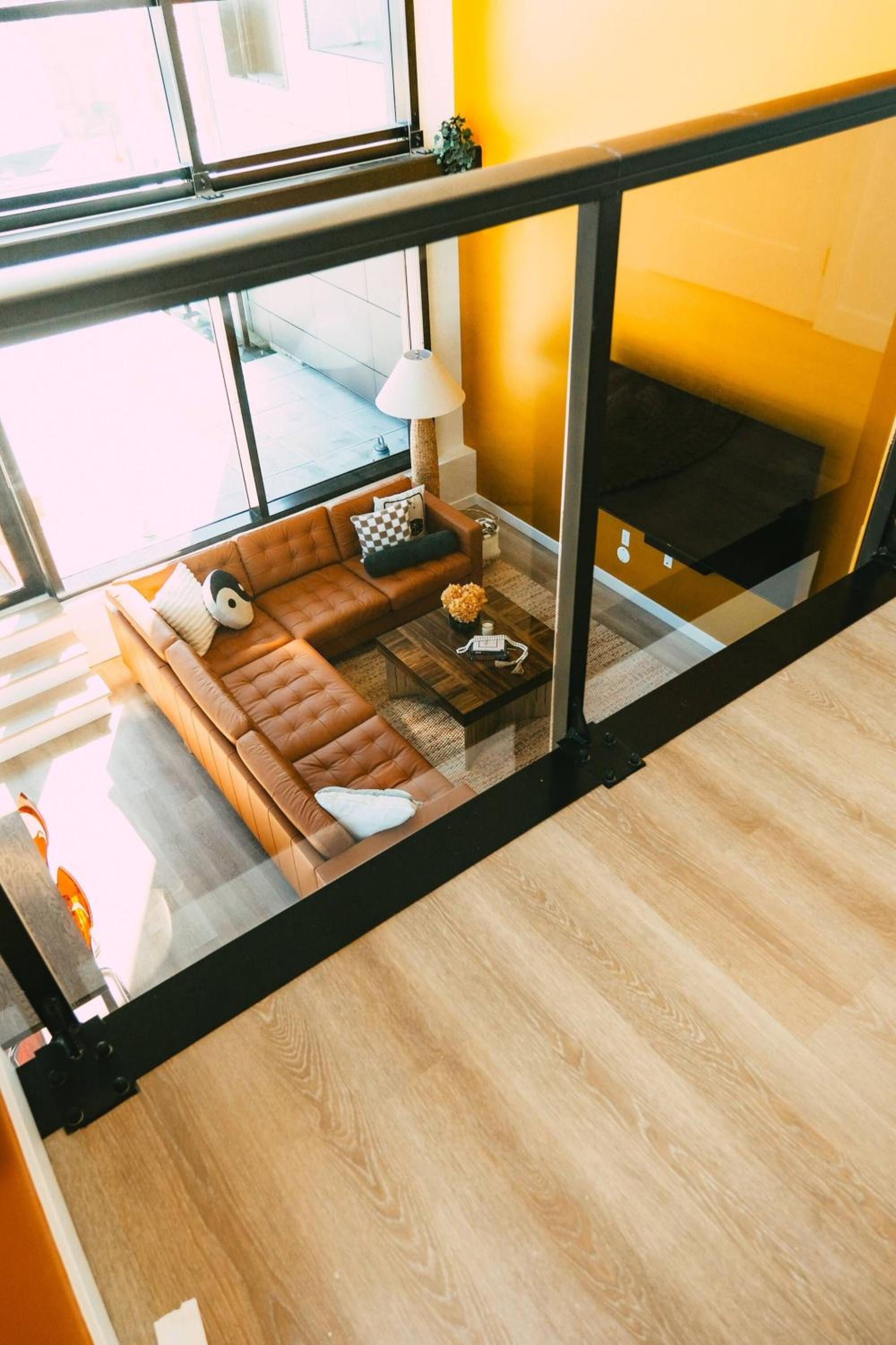 NEW Pause Penthouse Lofts -Downtown- Free Parking