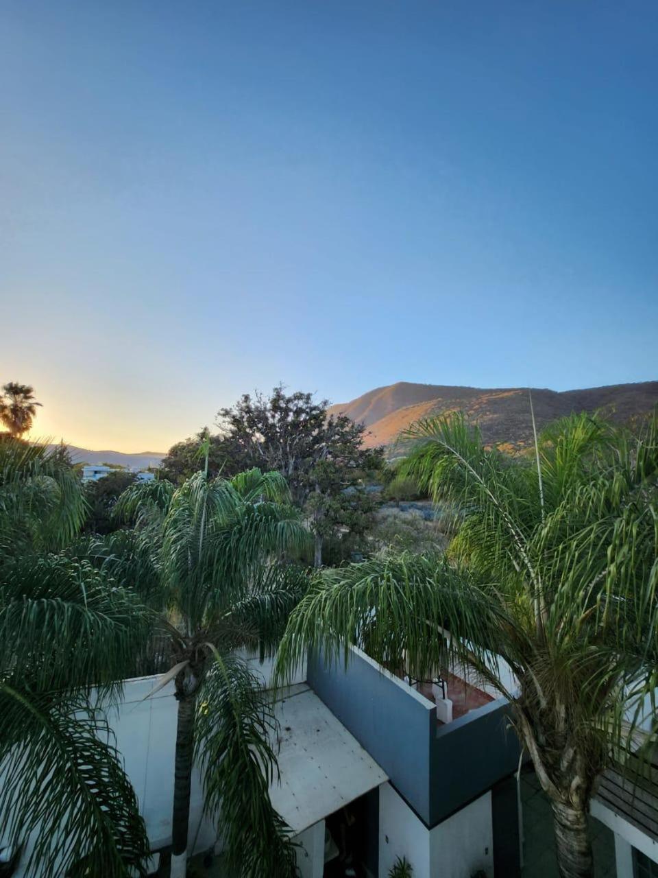 Villa LLena de Vida Vista al Lago Alberca Climatizada y Dos Jacuzys