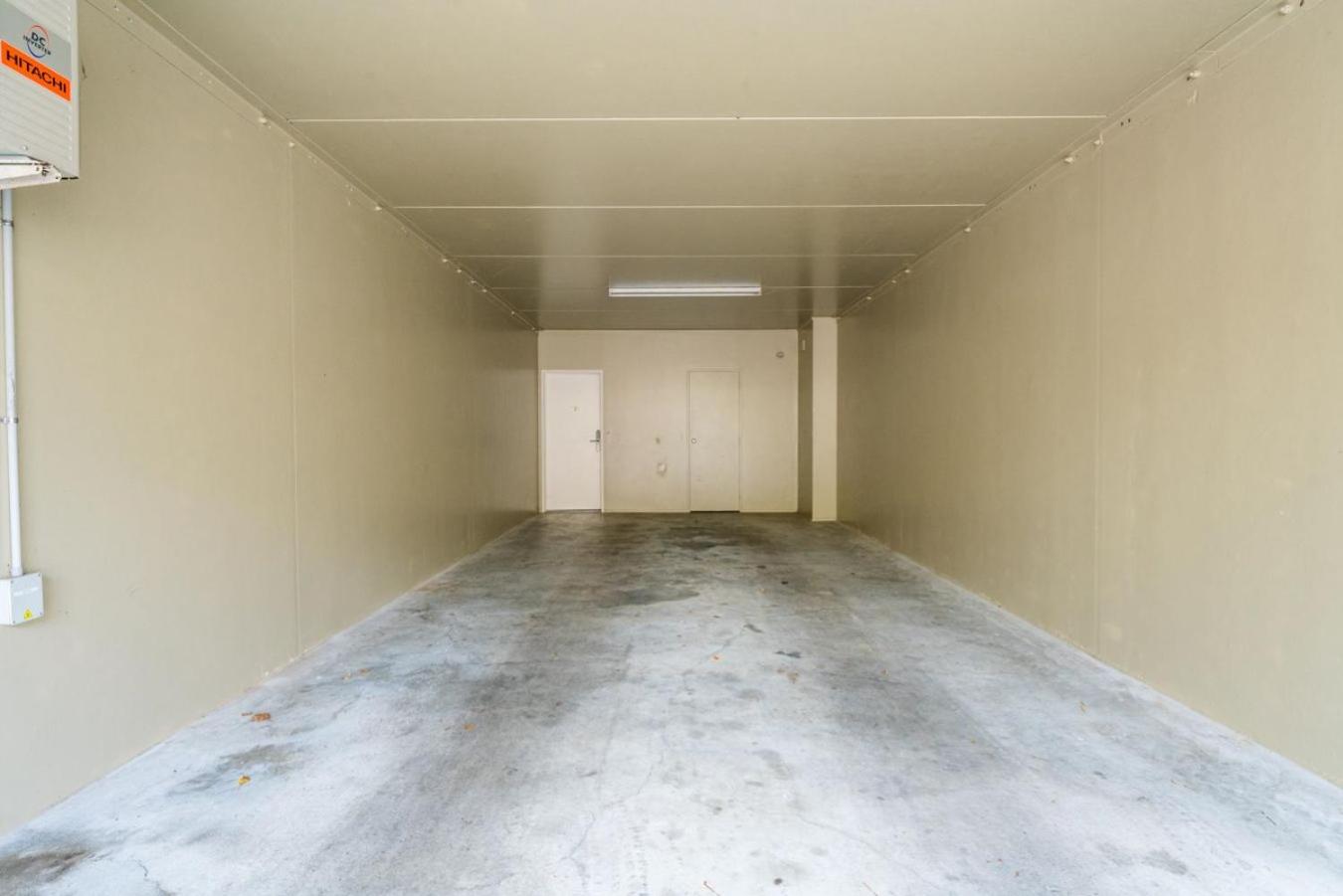 Heart of Taupo - Apartment - By Town & Lake view 3