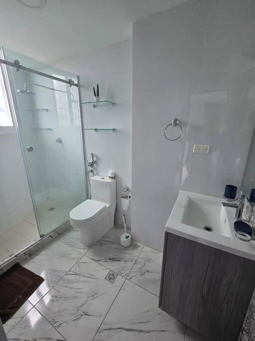 Apartamento con balcón y vista al Mar view 3