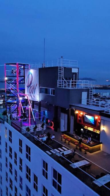 Apartamento con balcón y vista al Mar view 4