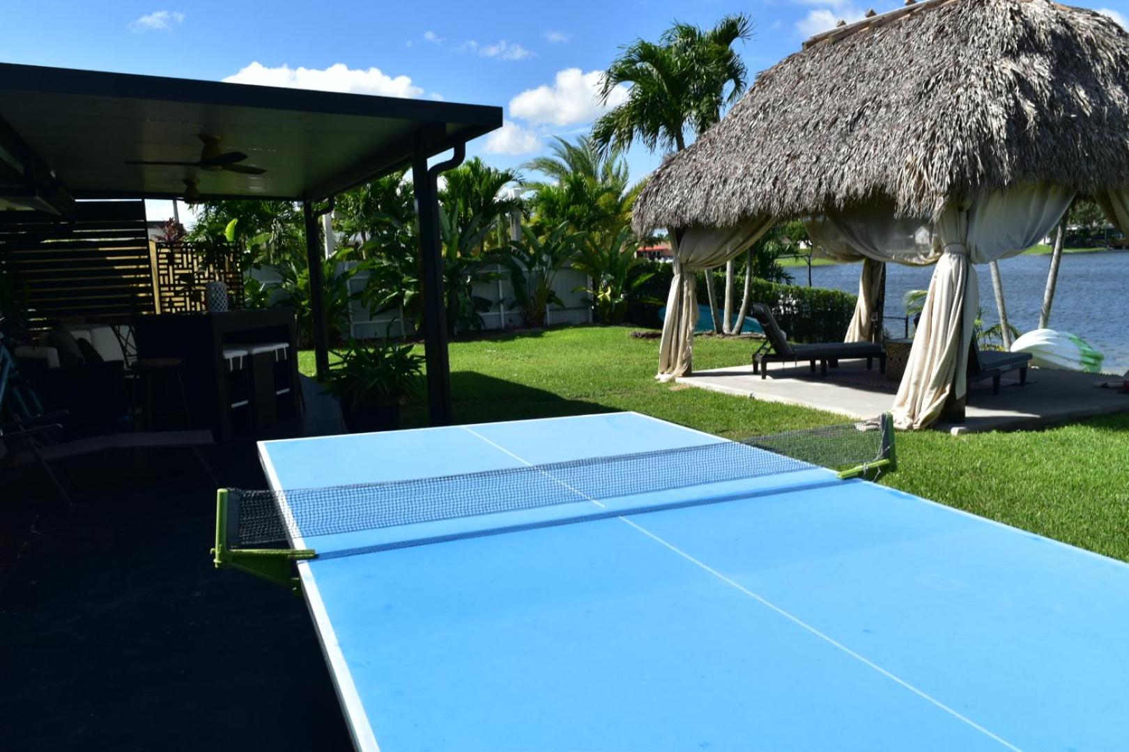 BESt LOCATiON Iconic 4BD Waterfront Luxury MIA