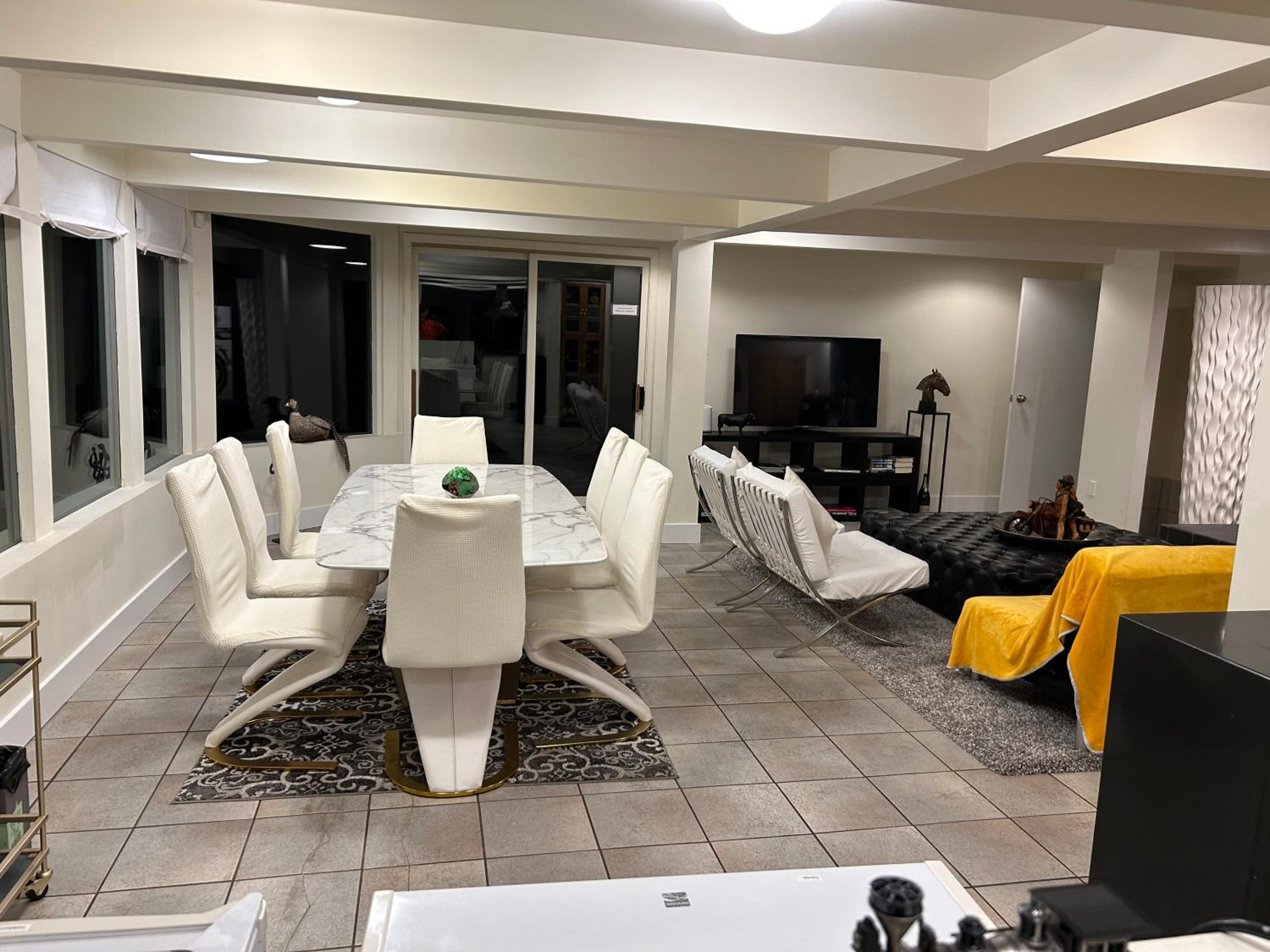 Private Bedroom, Bathroom, Shared Outdoor Pool, Hot Tub