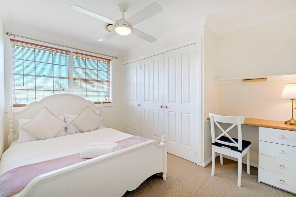 Sunny 5BR House with Private Pool in Carlingford