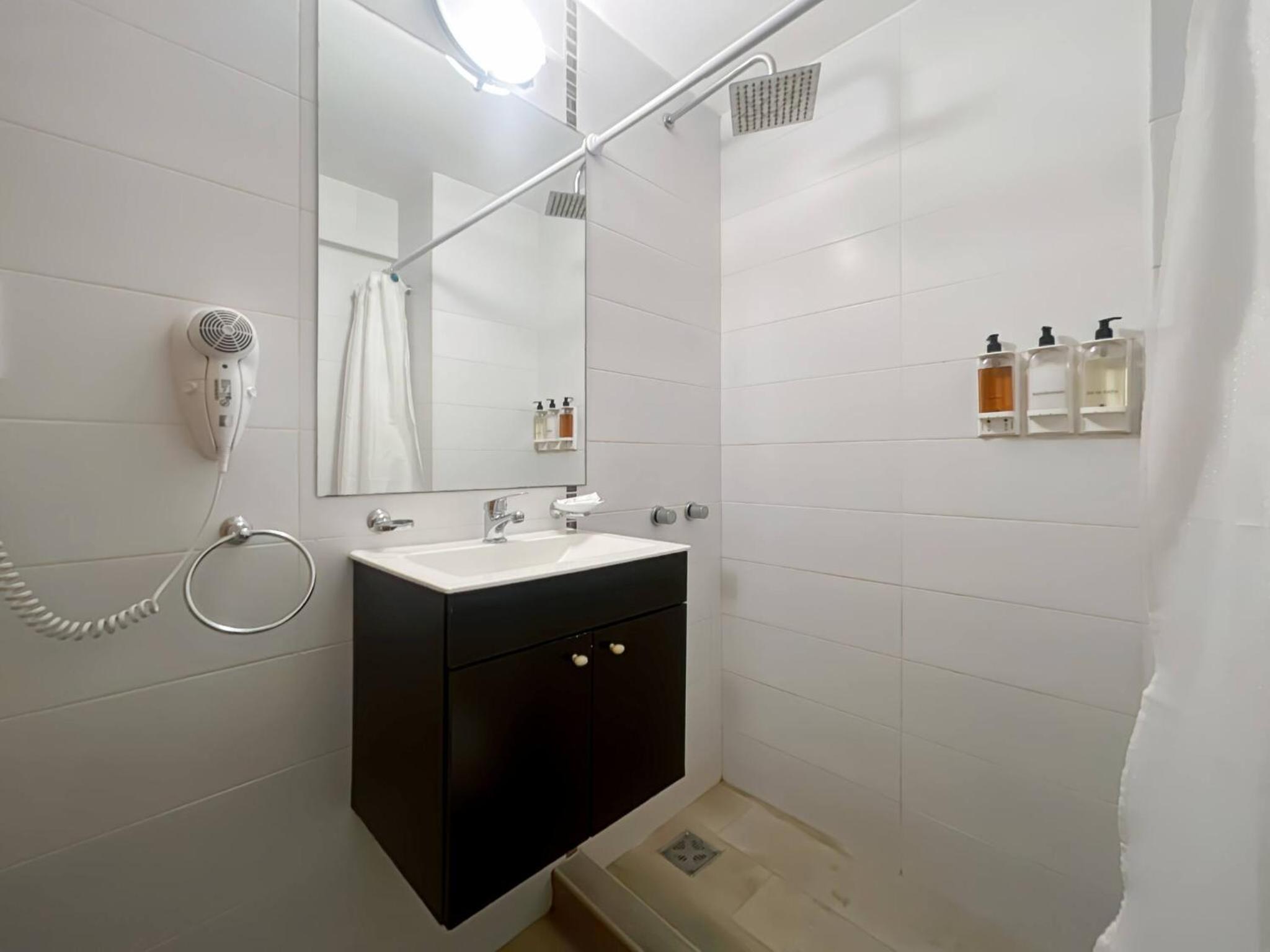 Modern Studio with Amenities in the Heart of the City -U7