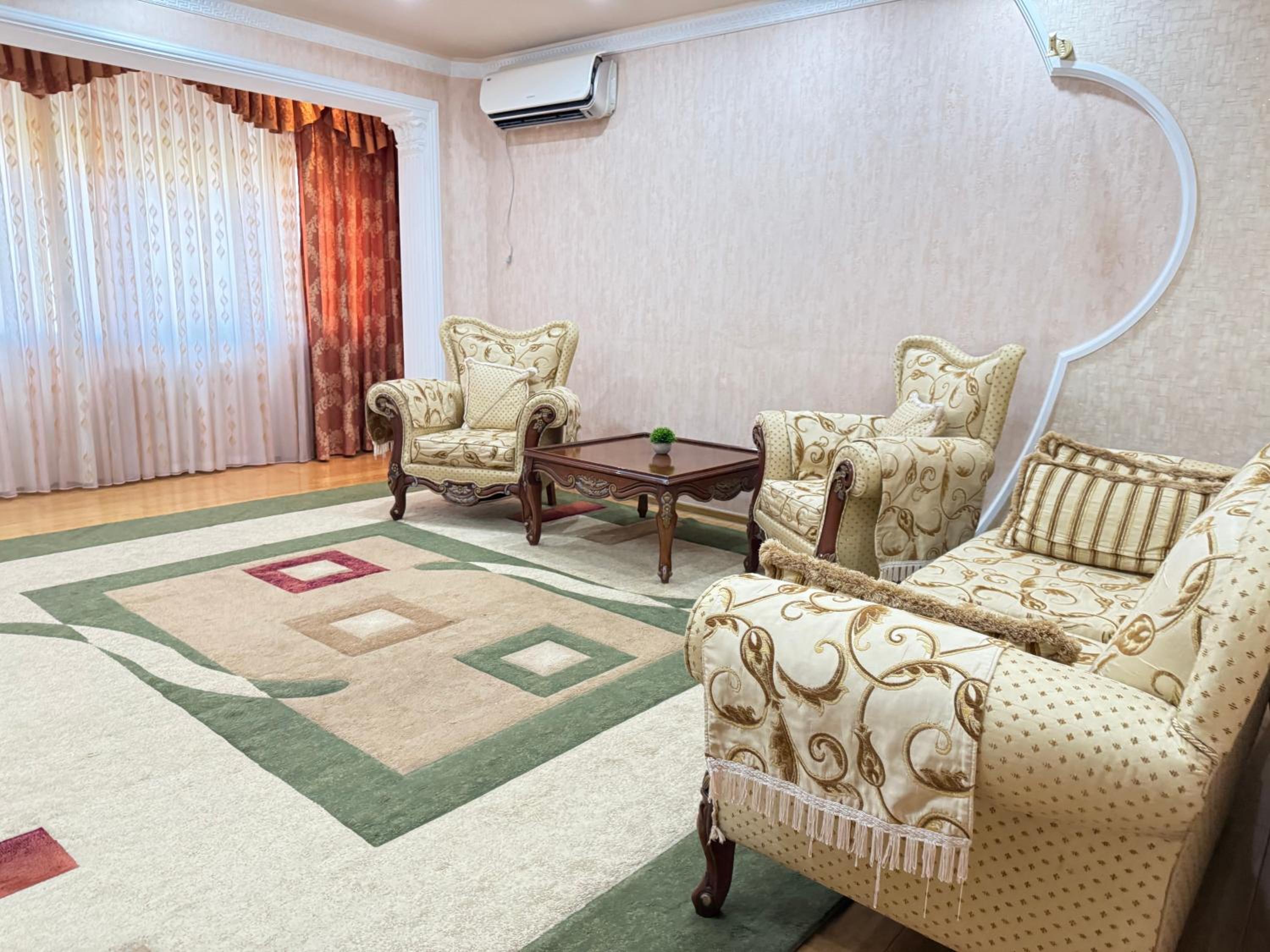 CHEKHOV APARTMENT