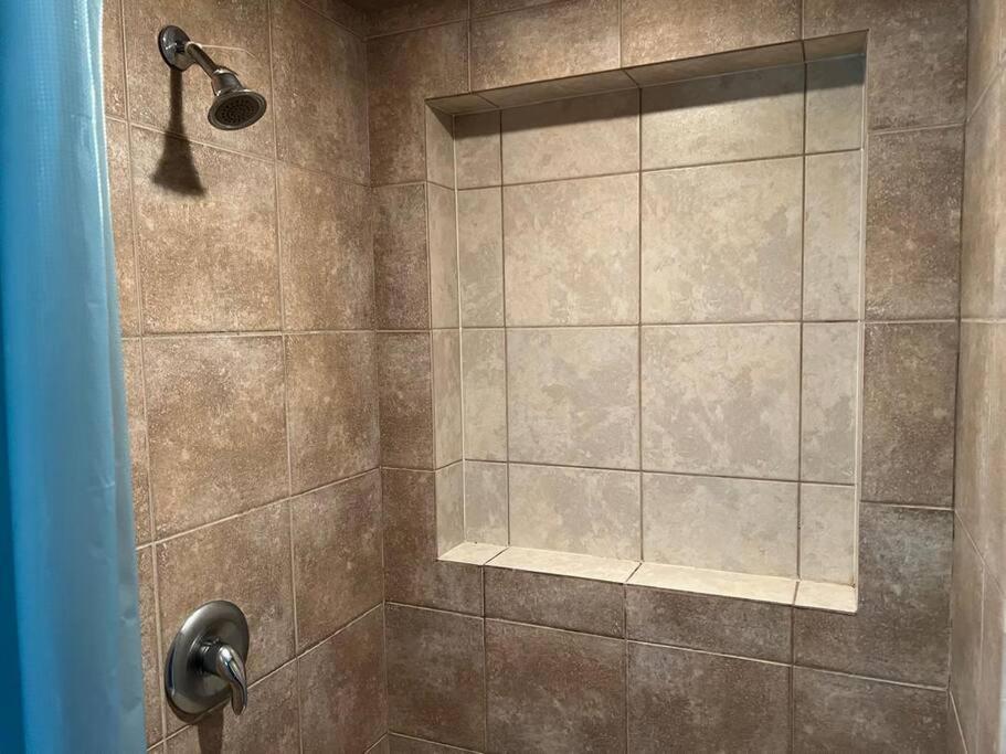 Cozy 2BR Basement Near Two Lakes