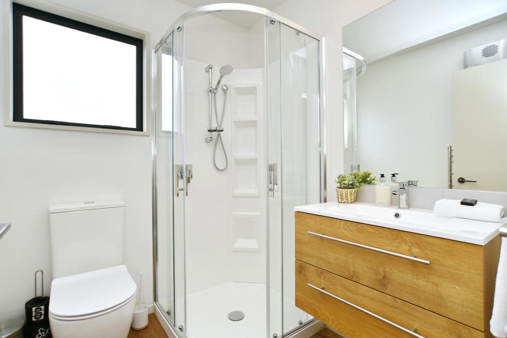 Broadbent Townhouse - Christchurch Holiday Homes view 5