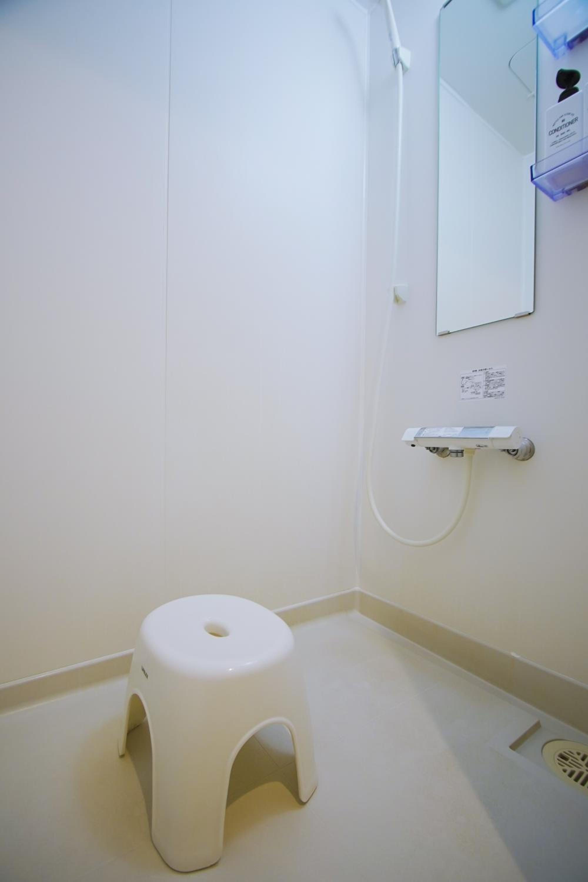 INOVE VILLA OSAKA -118 sqm , 2 Bedrooms , 7 Double Beds , Max 14 ppl- Great Access to USJ & Namba