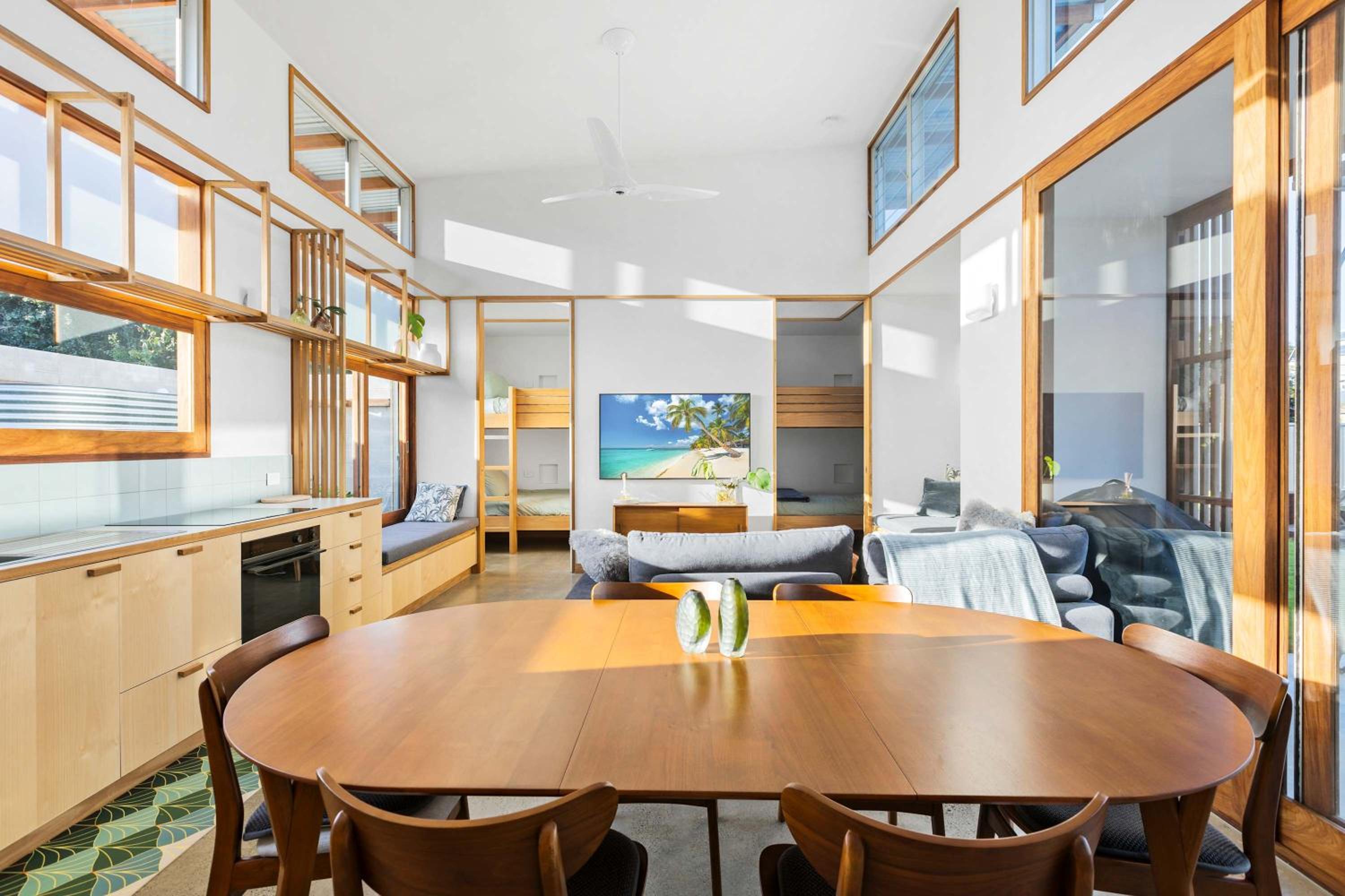 Serene Escape in Moffat Beach