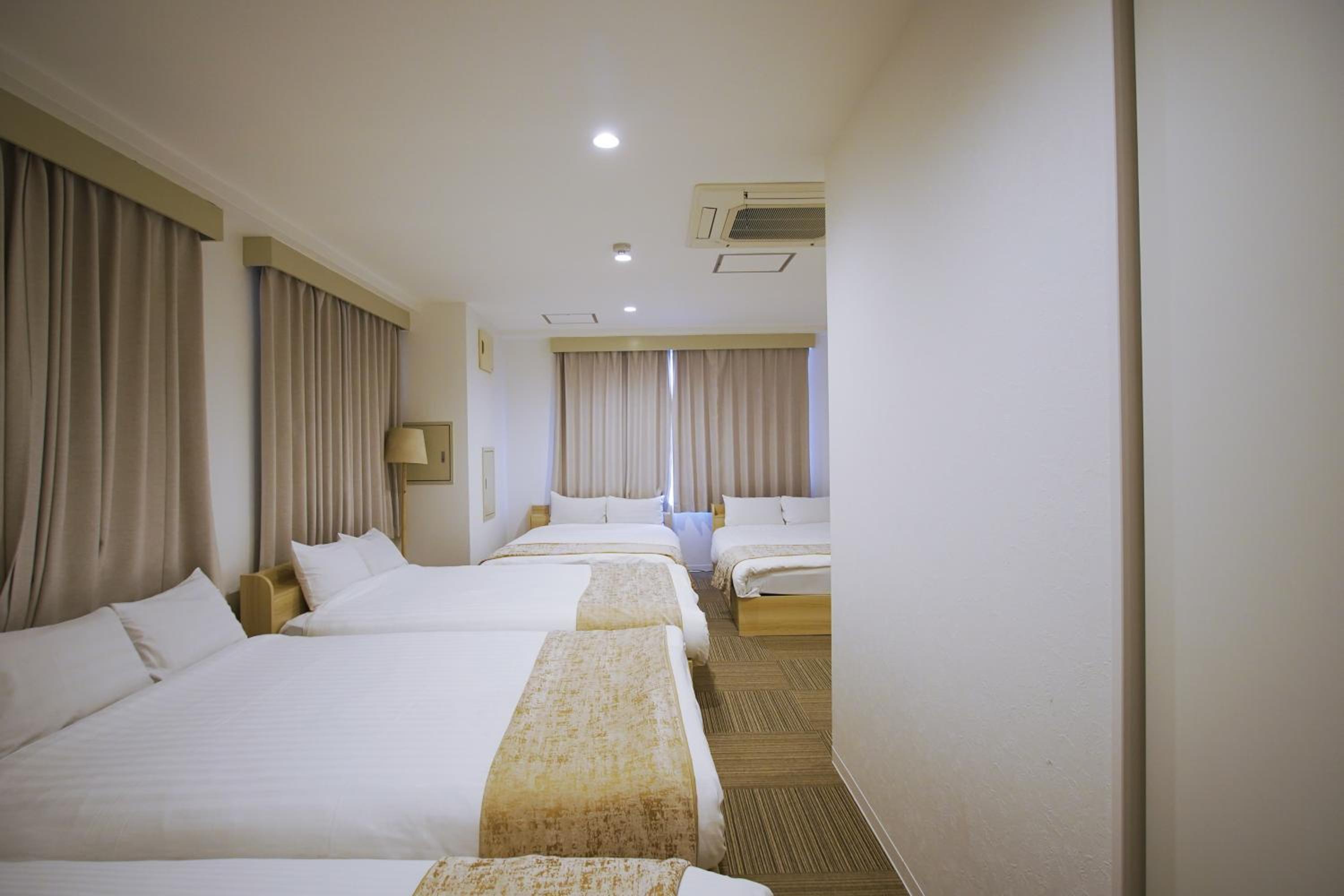 INOVE VILLA OSAKA -118 sqm , 2 Bedrooms , 7 Double Beds , Max 14 ppl- Great Access to USJ & Namba