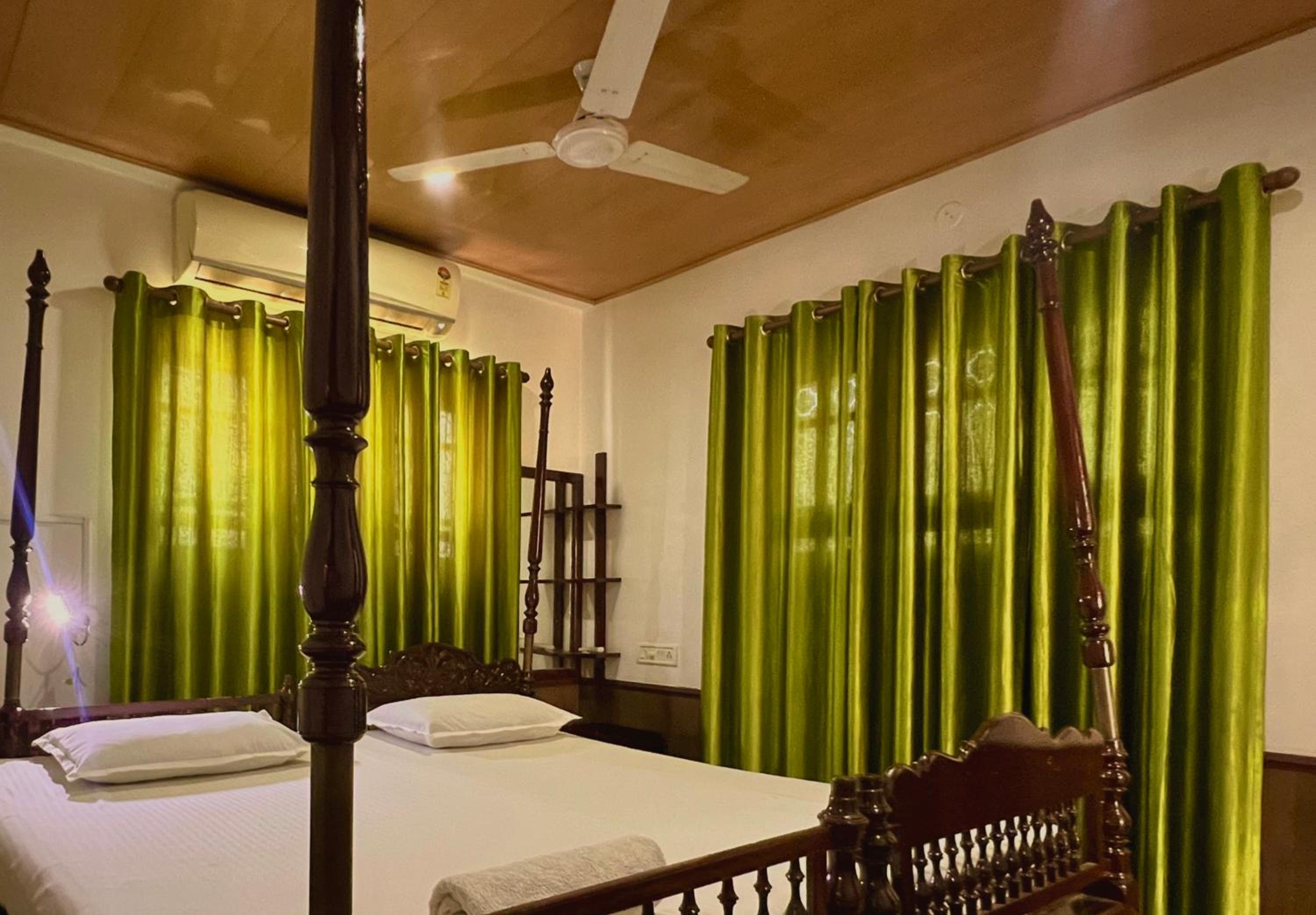 Reds Residency - Homestay