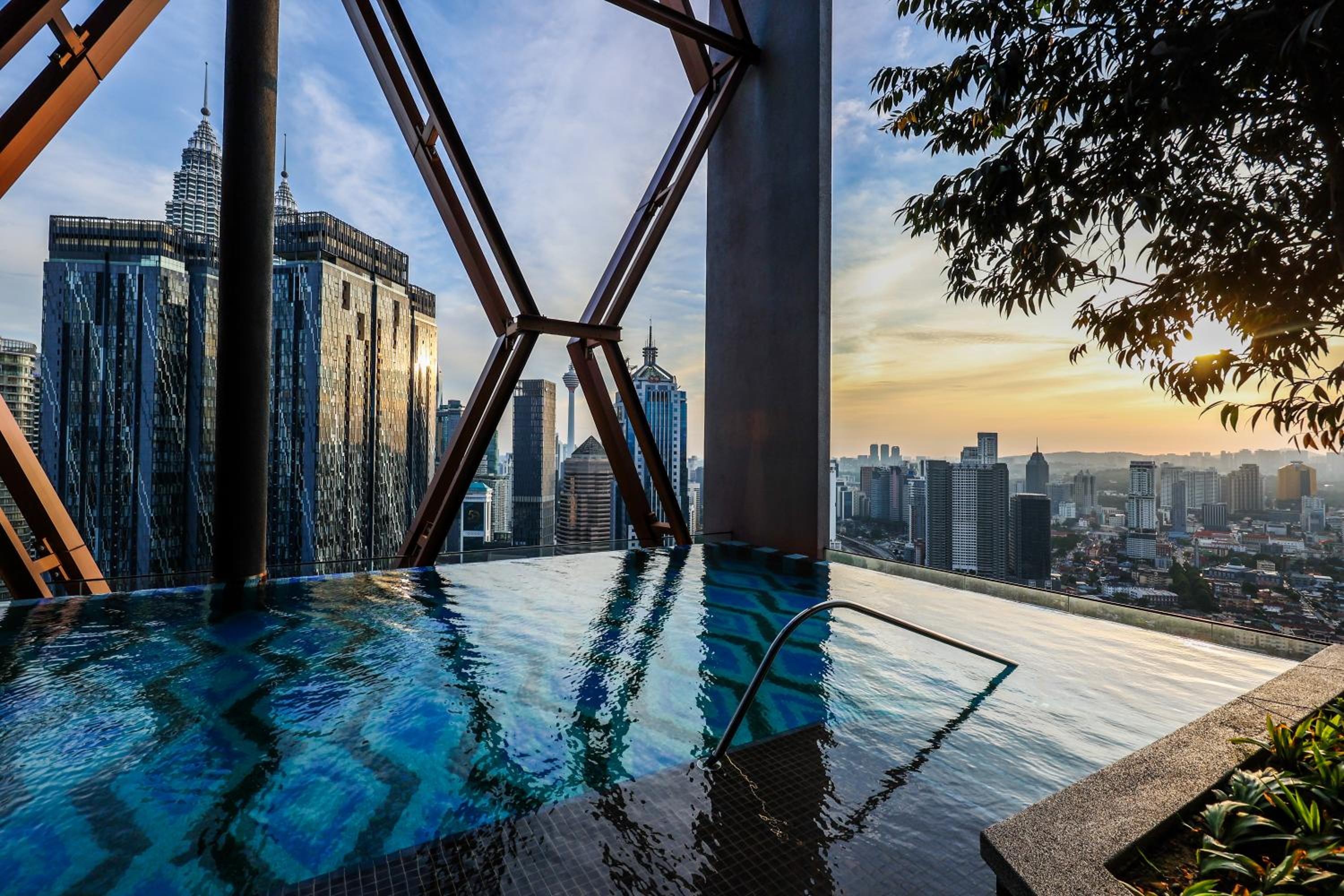 Scarletz Suites KLCC by GB