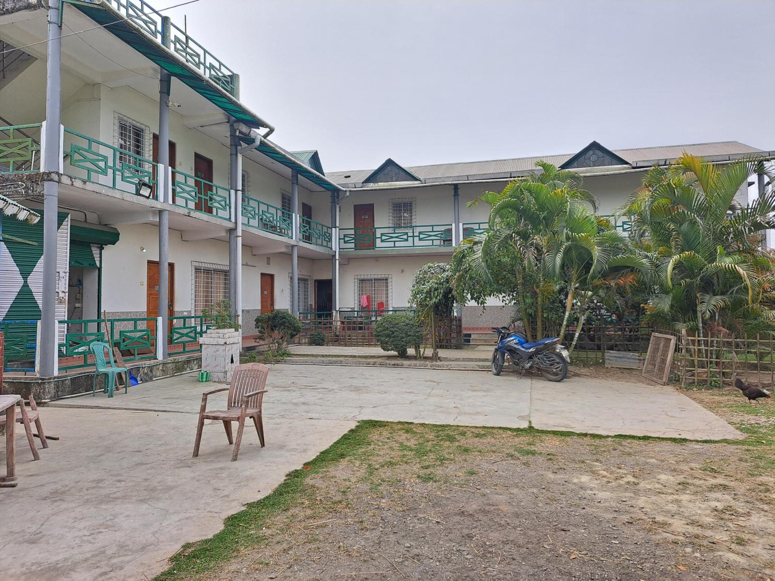 Banolata Lakeside Homestay by StayApart