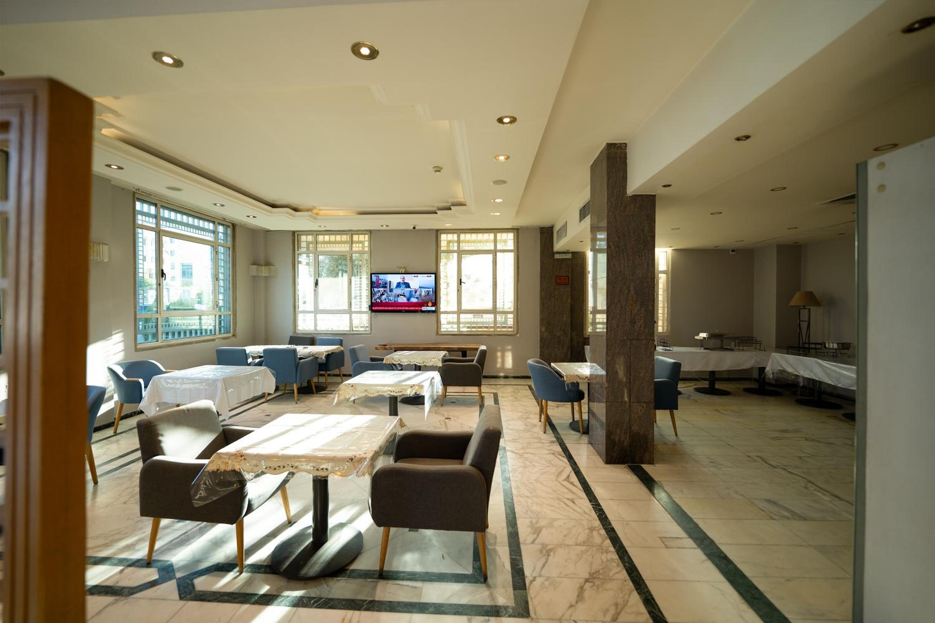Kindi Suite Hotel