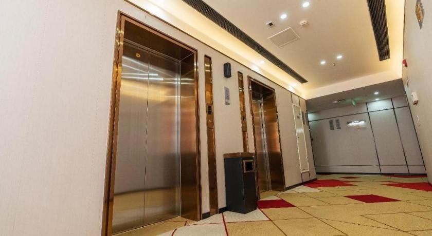Borrman Hotel Zoucheng Huamaowan Mall