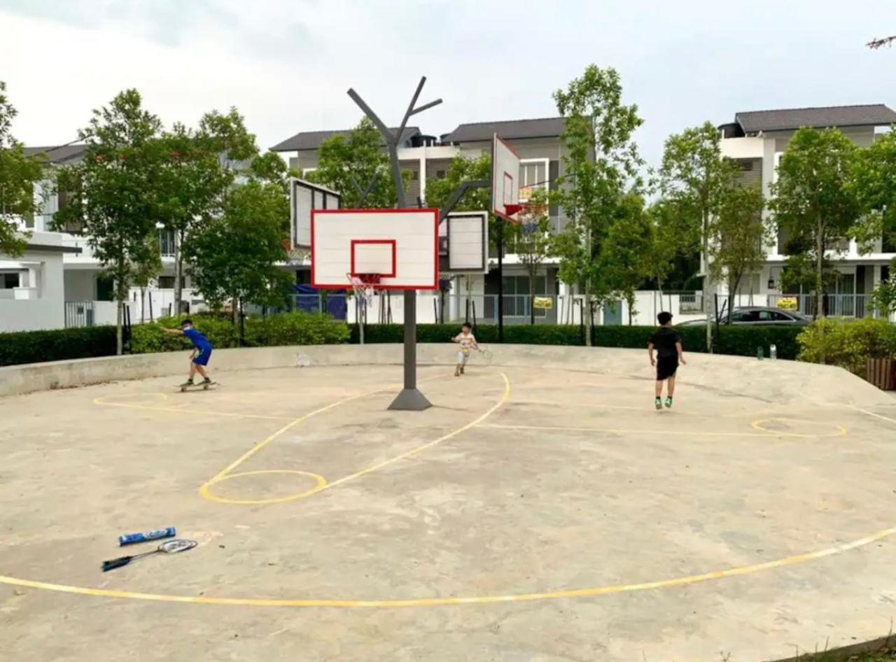 5BR Semi-D Kuala Selangor 30 Guests Big Yard photo 5