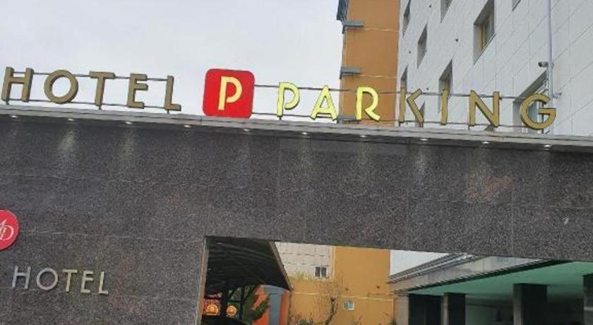 Modern business hotel