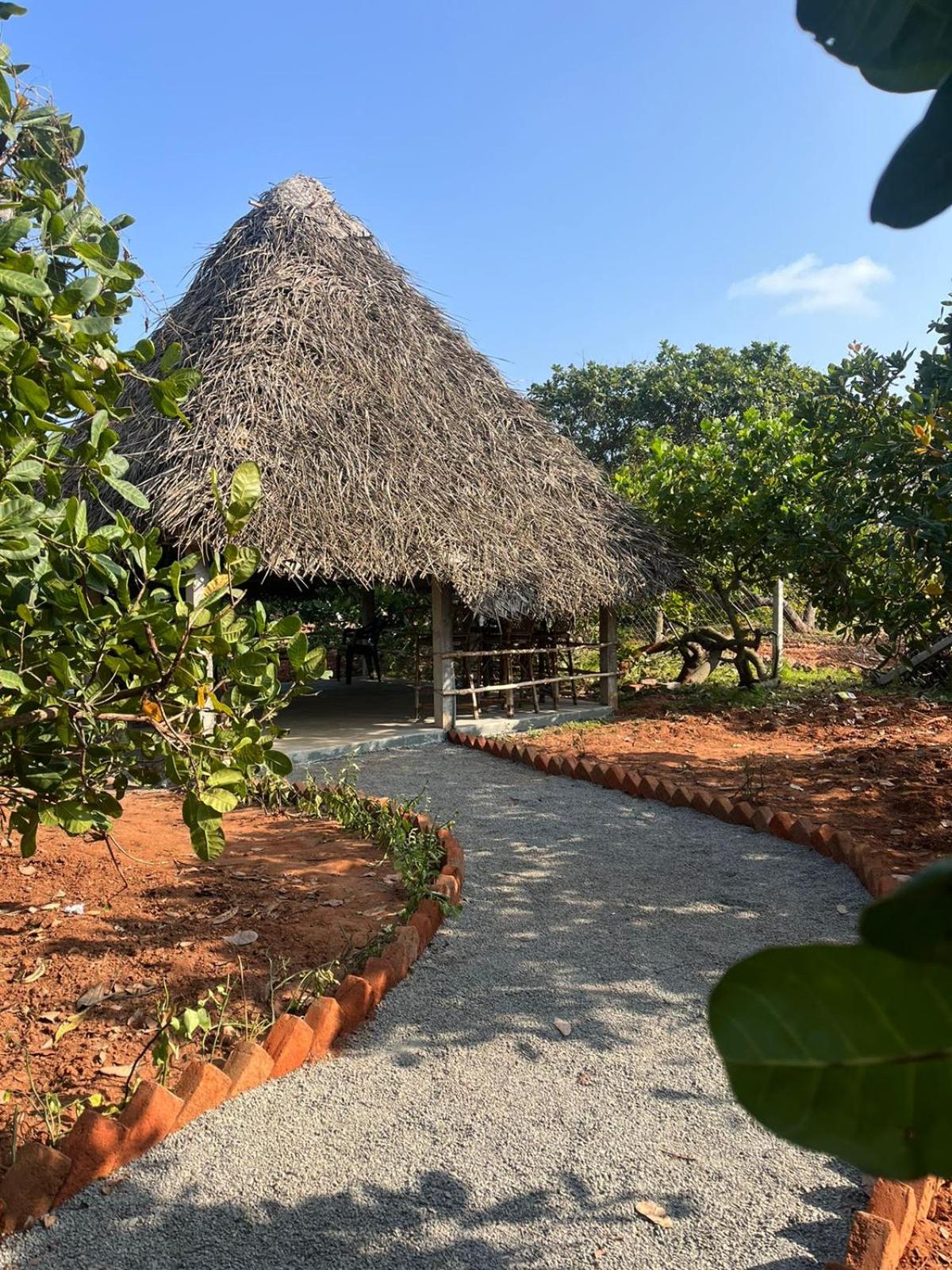 Le Brooks Village