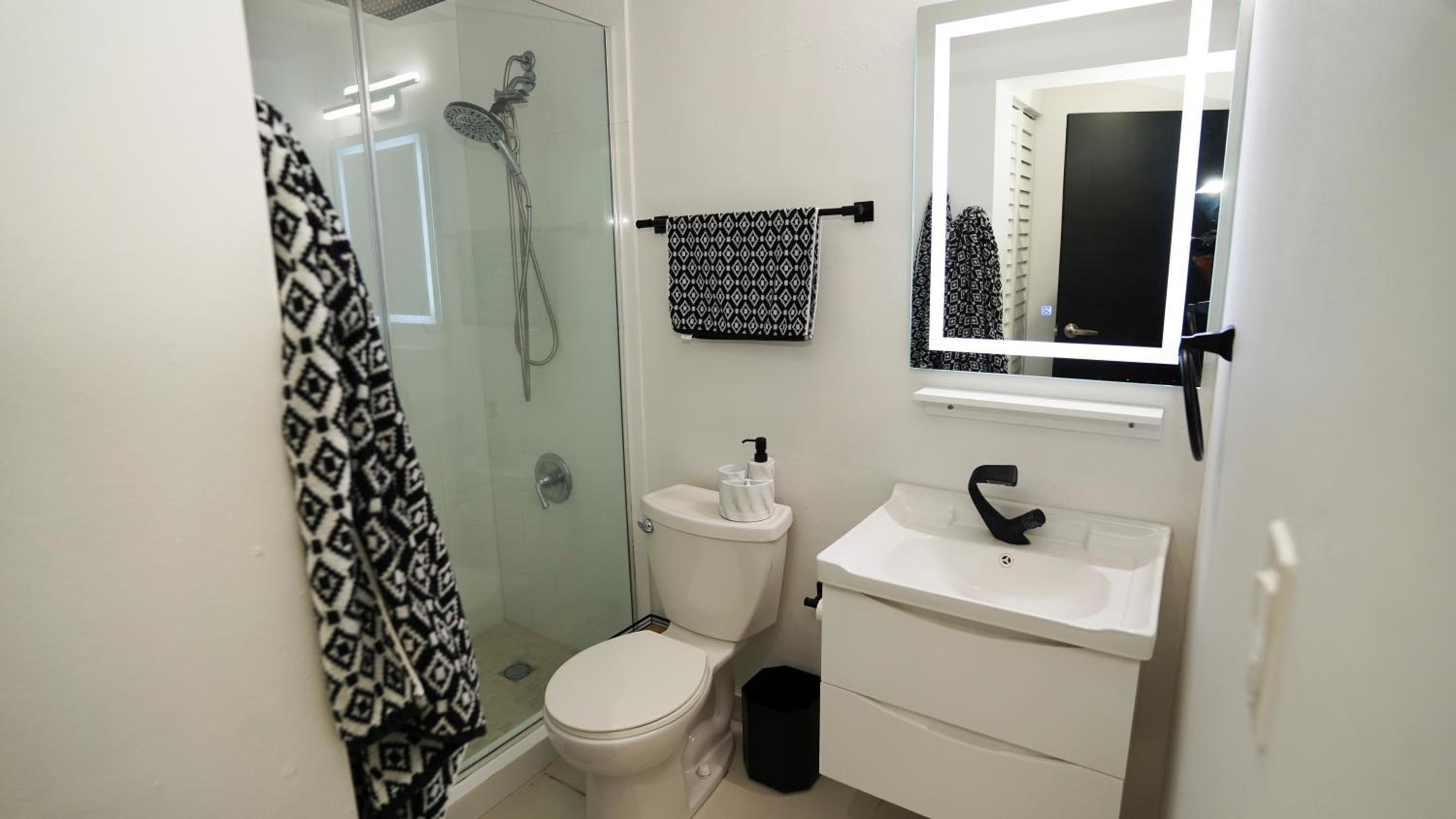 Sea Breeze Apartment