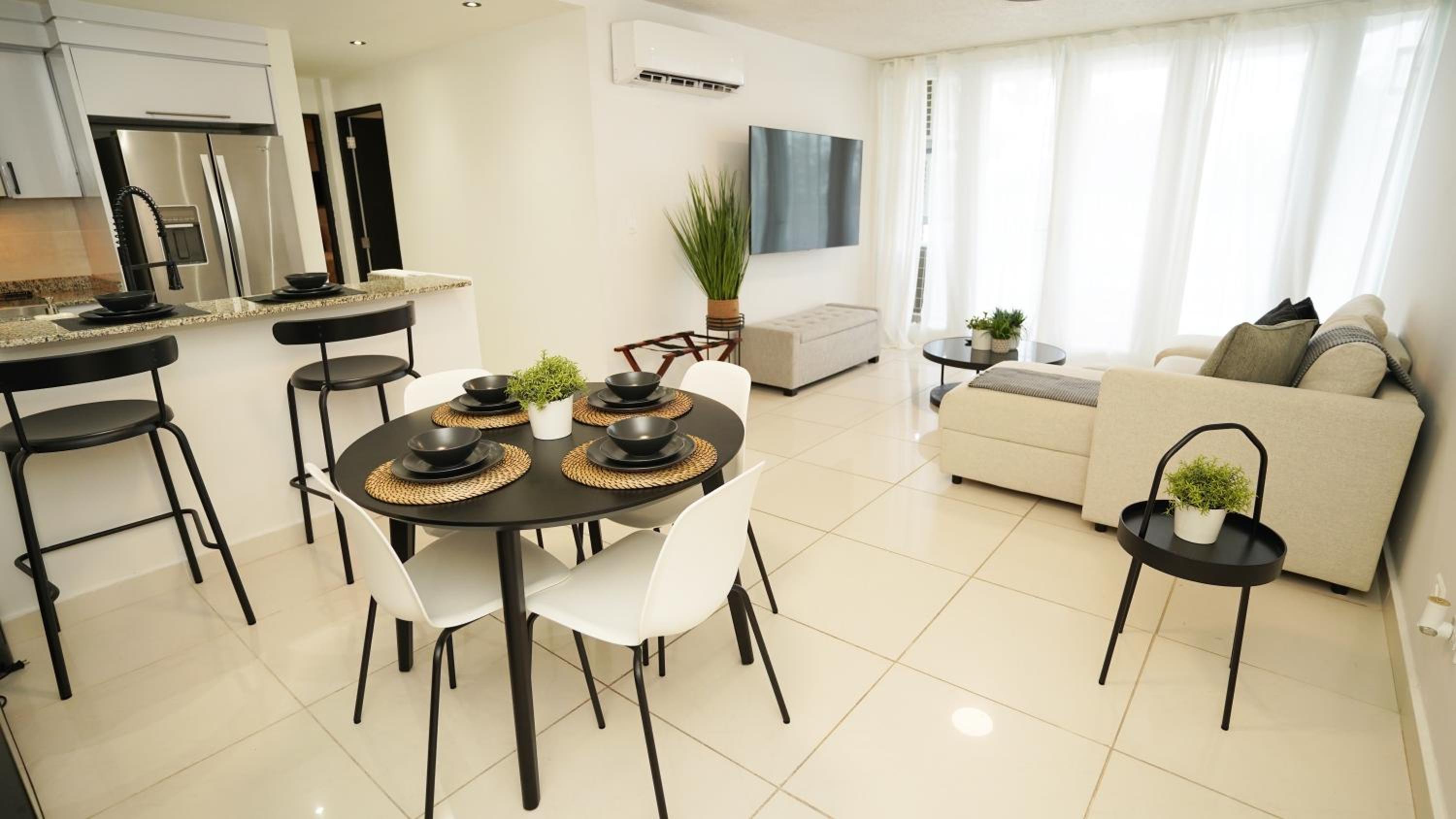 Sea Breeze Apartment