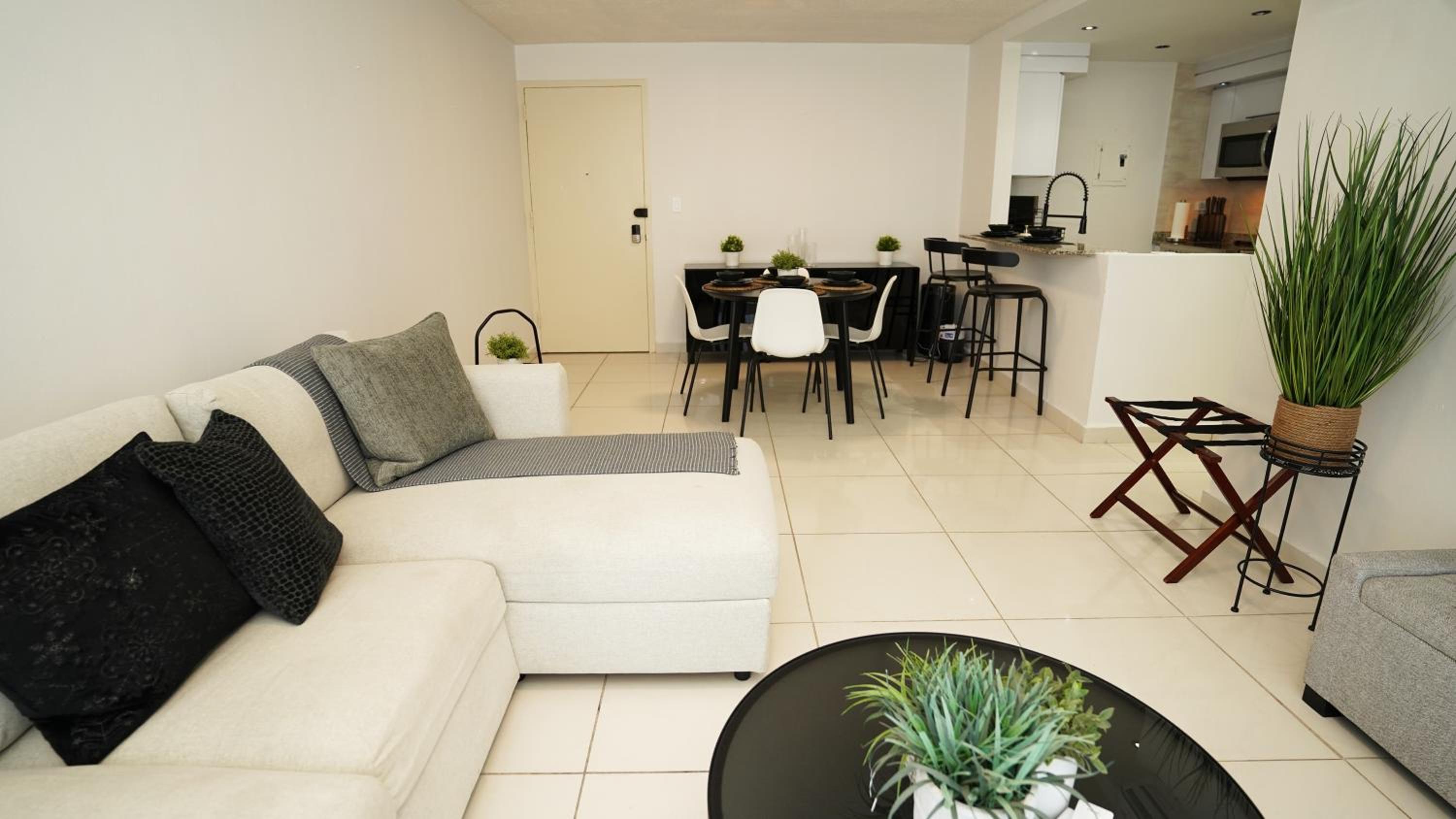 Sea Breeze Apartment