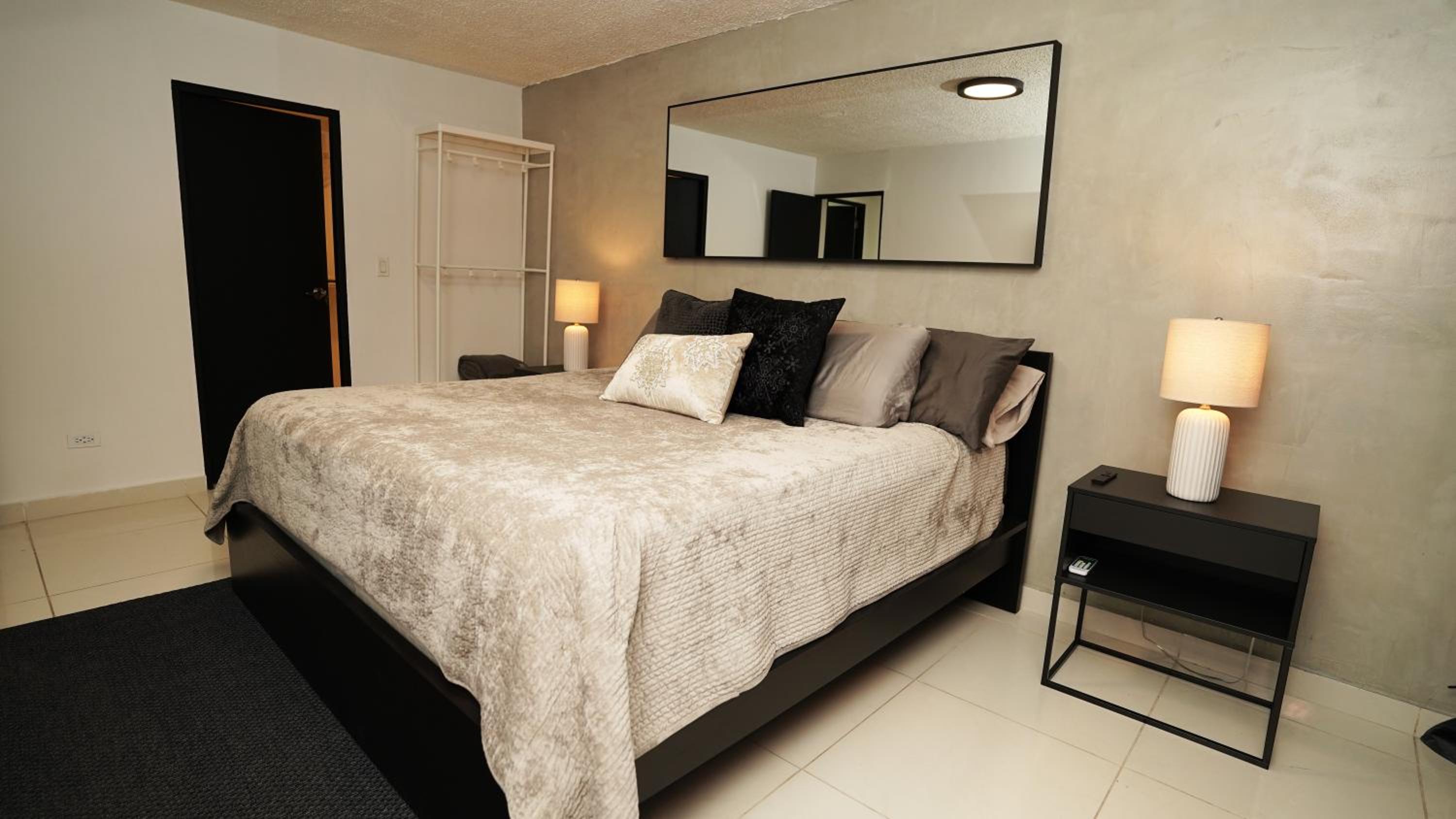 Sea Breeze Apartment
