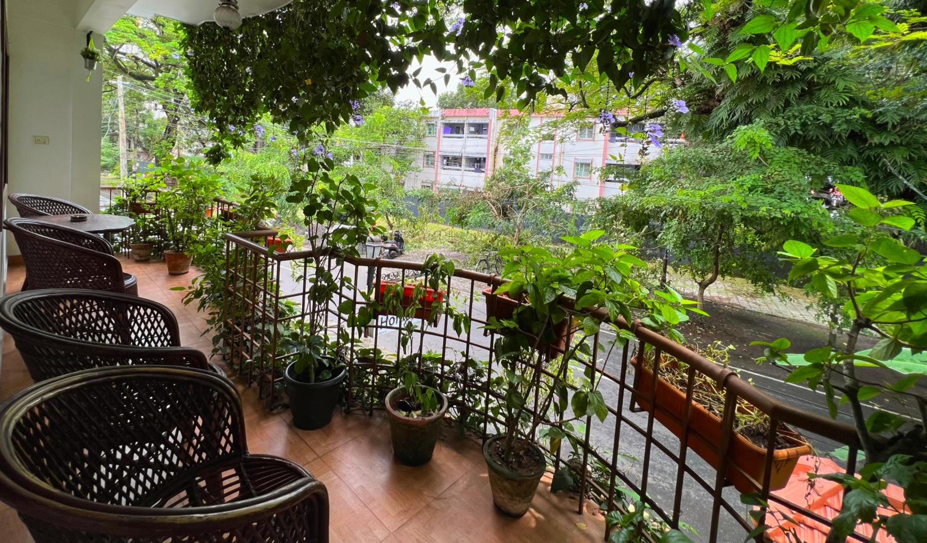 Reds Residency - Homestay